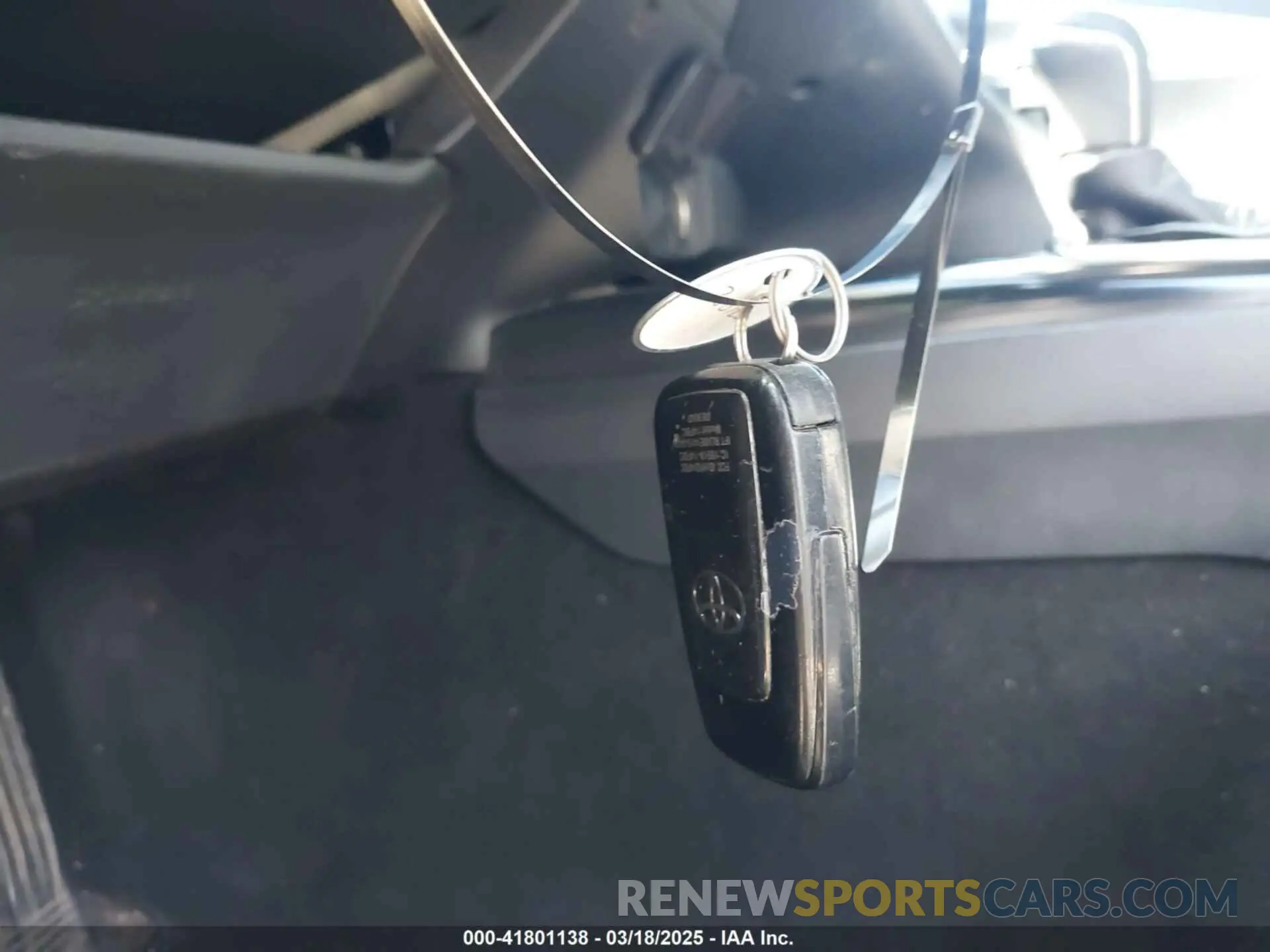 10 fotografías del automóvil dañado 4T1B11HK0KU250802 TOYOTA CAMRY 2019