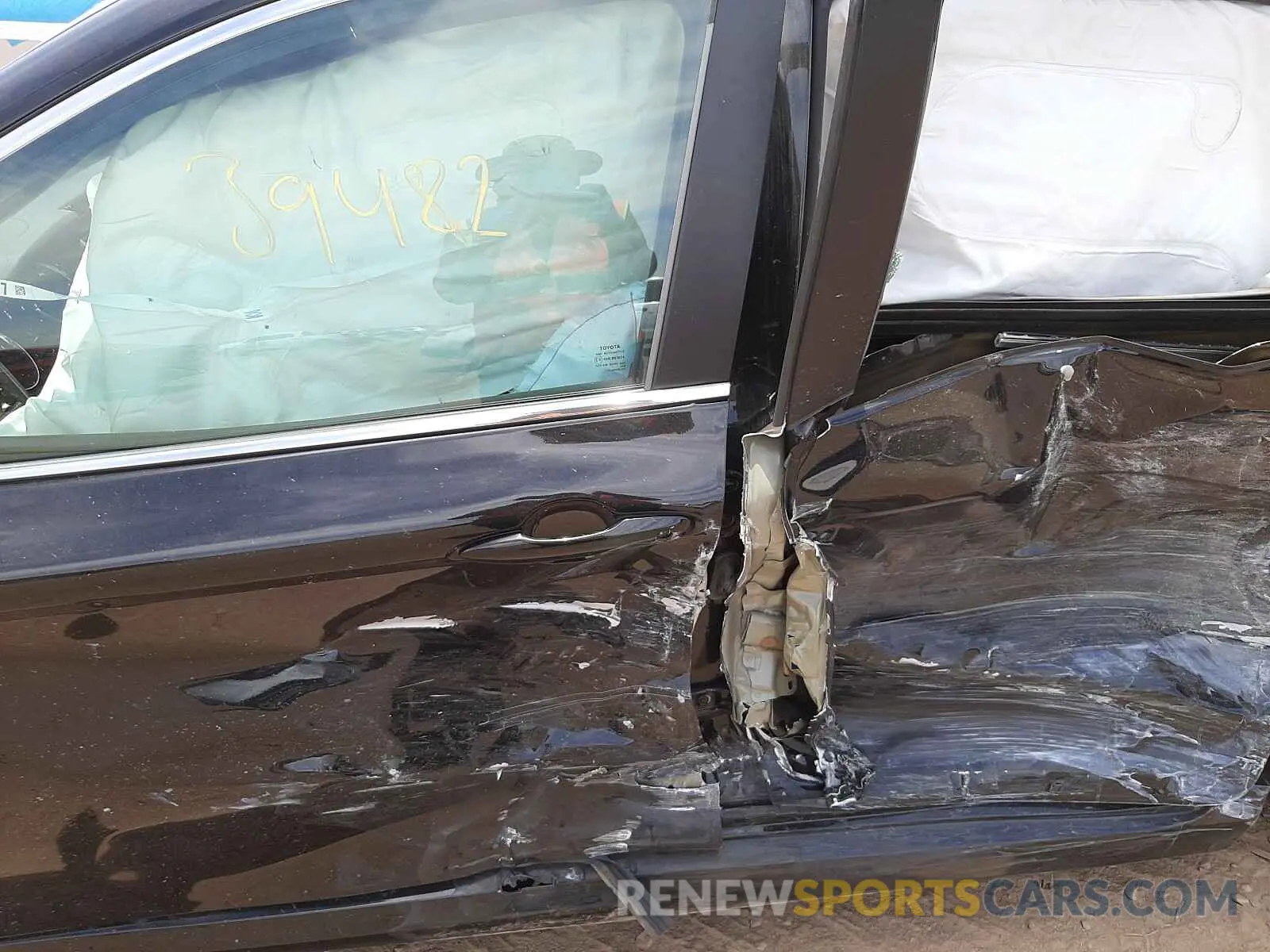10 fotografías del automóvil dañado 4T1B11HK0KU258849 TOYOTA CAMRY 2019
