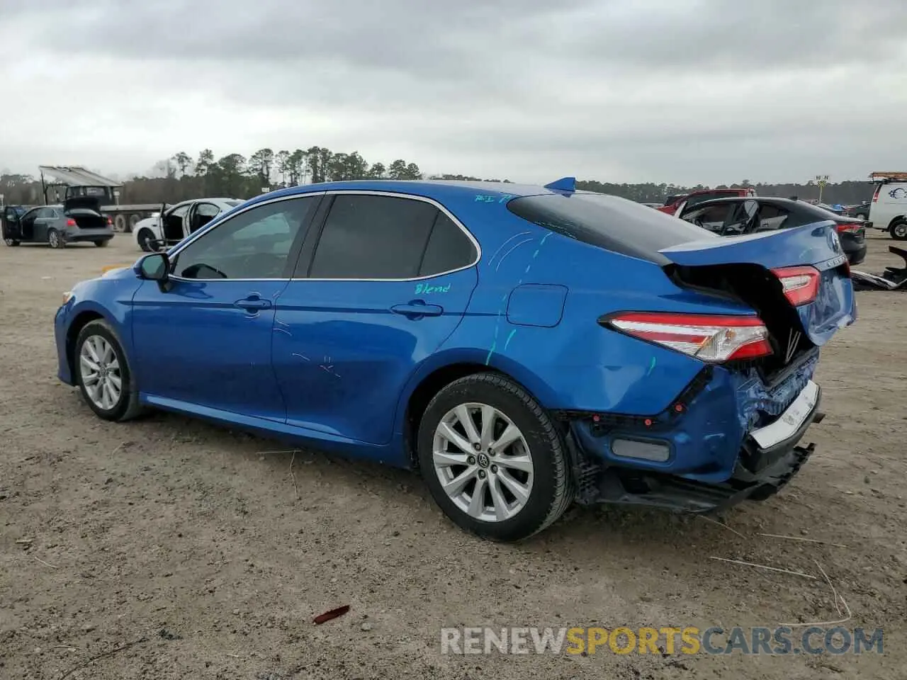 2 fotografías del automóvil dañado 4T1B11HK0KU263680 TOYOTA CAMRY 2019