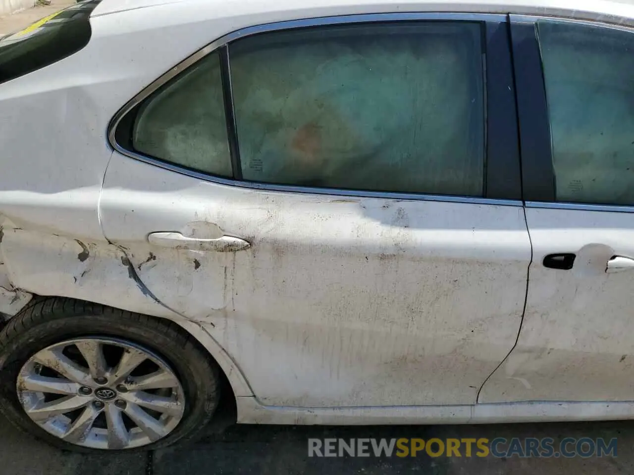 10 fotografías del automóvil dañado 4T1B11HK0KU265736 TOYOTA CAMRY 2019