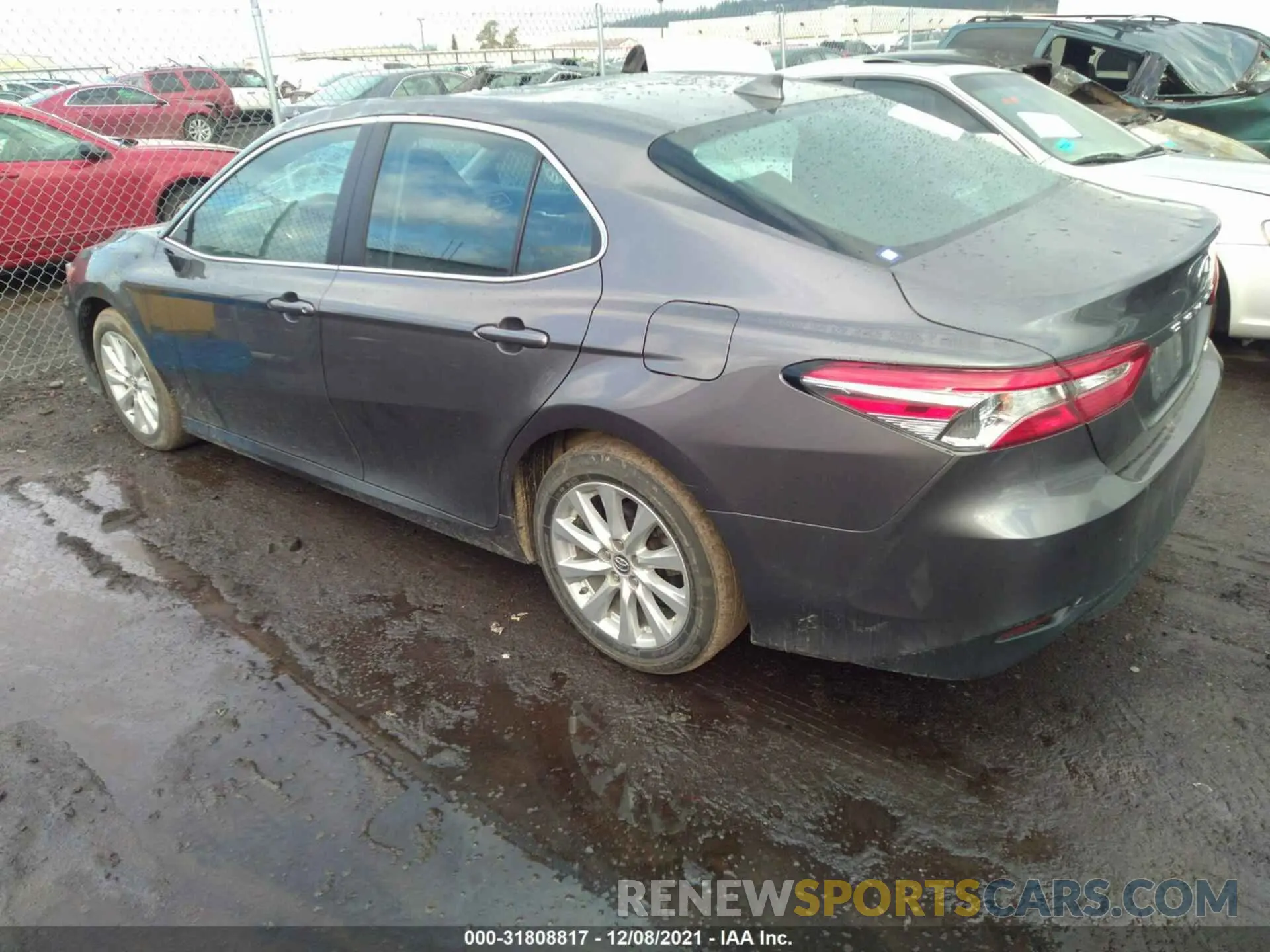 3 fotografías del automóvil dañado 4T1B11HK0KU266028 TOYOTA CAMRY 2019