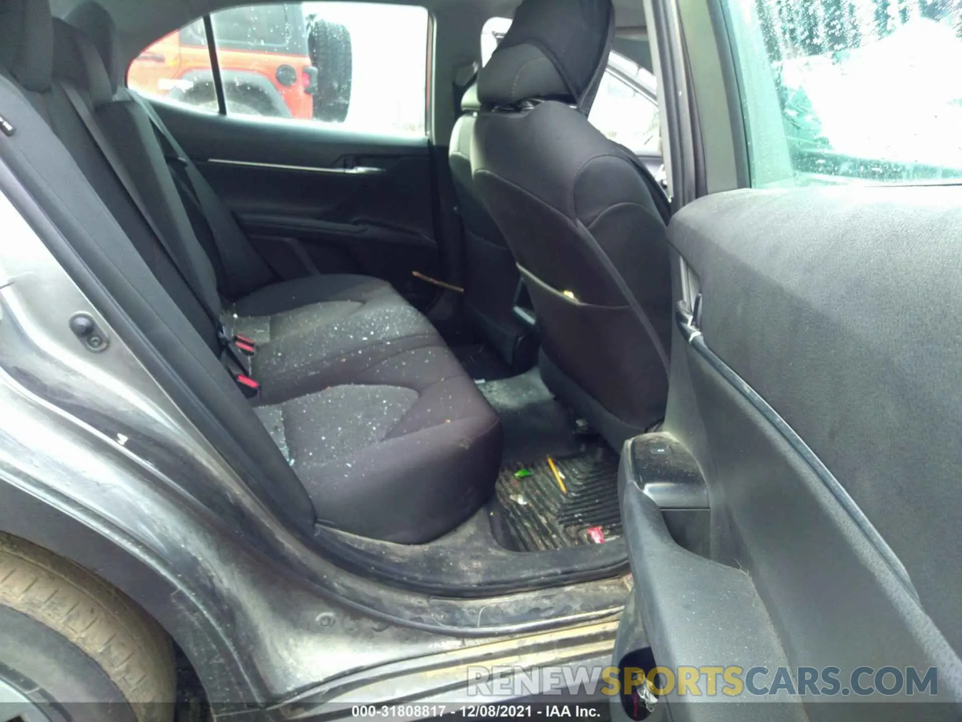8 fotografías del automóvil dañado 4T1B11HK0KU266028 TOYOTA CAMRY 2019