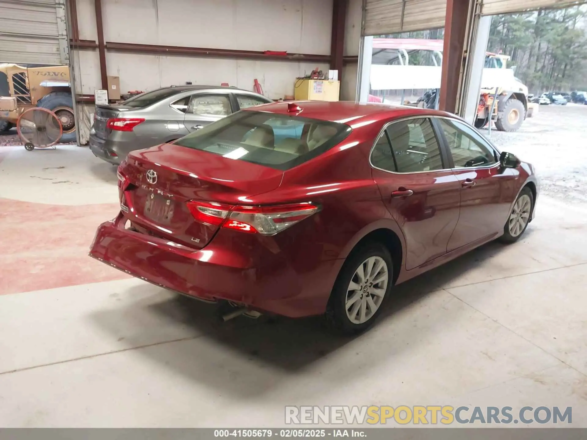 4 fotografías del automóvil dañado 4T1B11HK0KU268071 TOYOTA CAMRY 2019