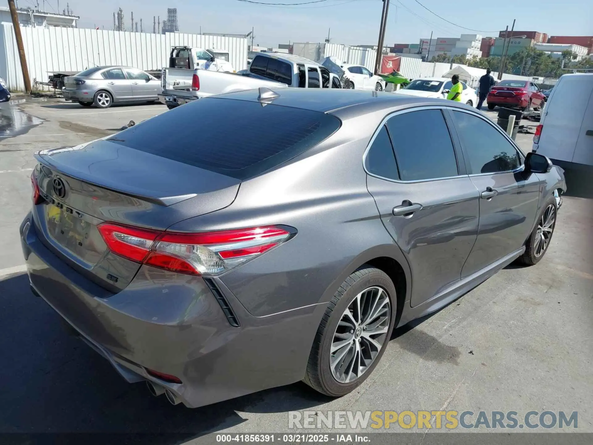 4 fotografías del automóvil dañado 4T1B11HK0KU271438 TOYOTA CAMRY 2019