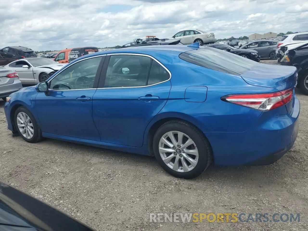 2 fotografías del automóvil dañado 4T1B11HK0KU274307 TOYOTA CAMRY 2019