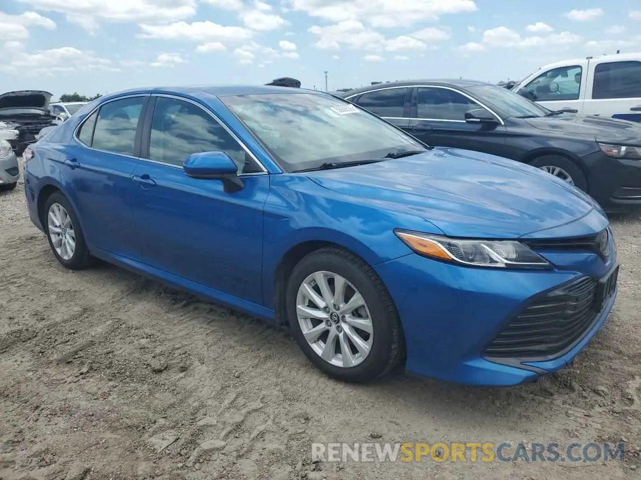 4 fotografías del automóvil dañado 4T1B11HK0KU274307 TOYOTA CAMRY 2019