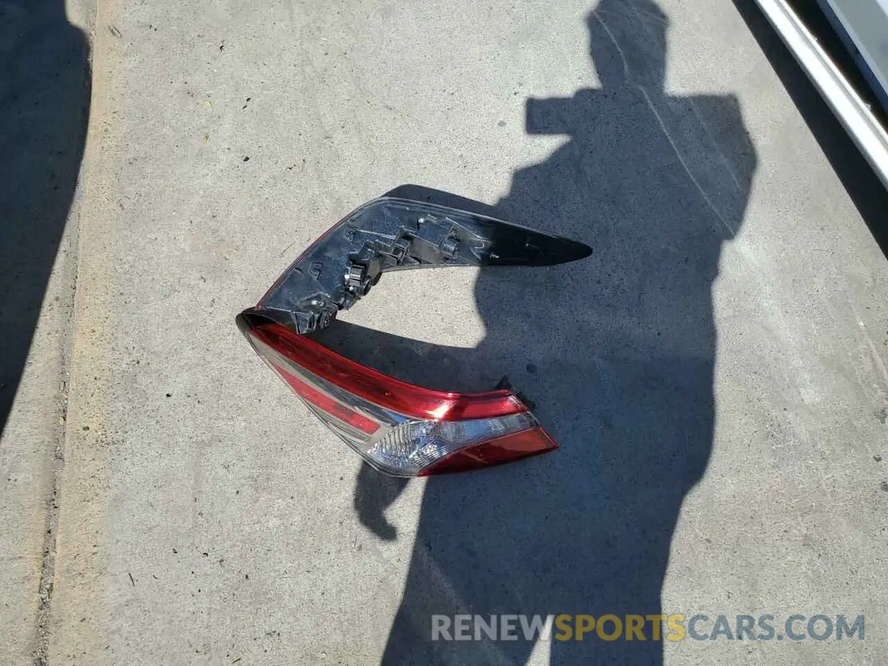 12 fotografías del automóvil dañado 4T1B11HK0KU277658 TOYOTA CAMRY 2019