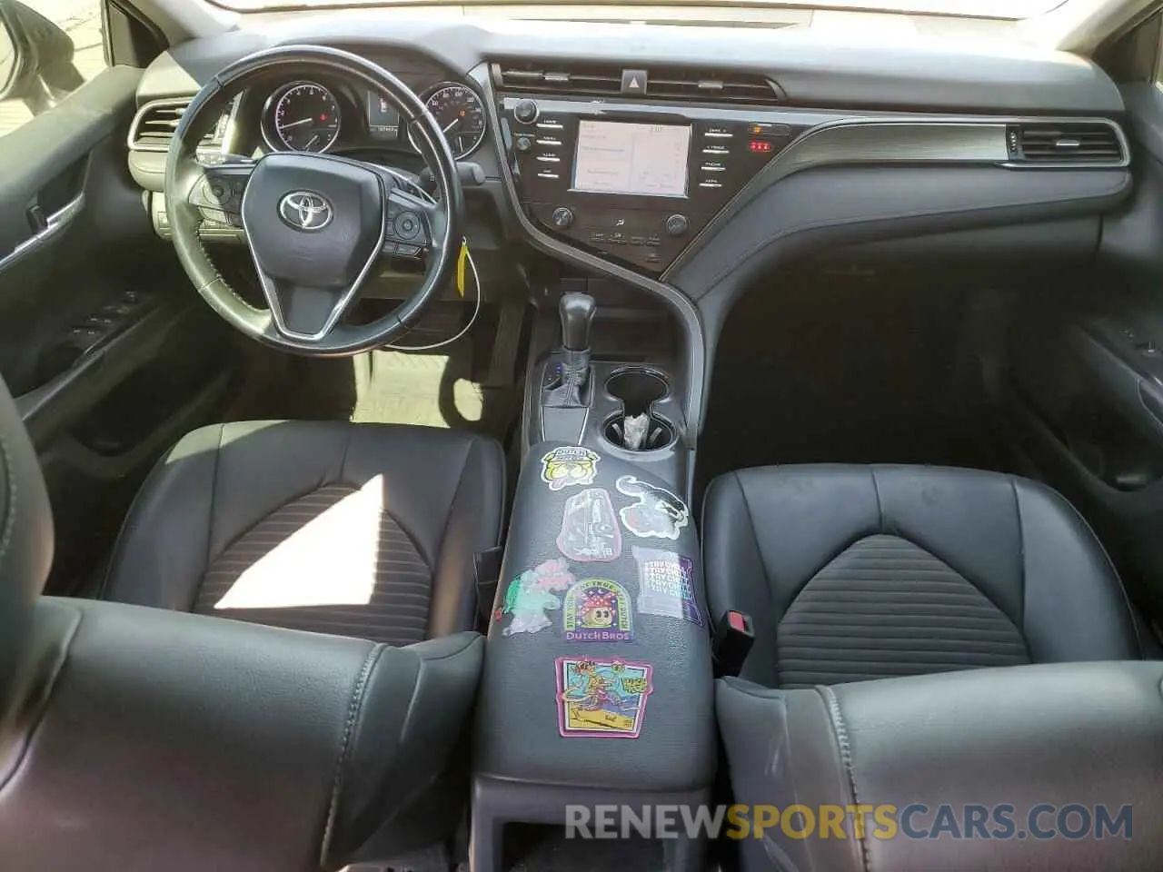 8 fotografías del automóvil dañado 4T1B11HK0KU277658 TOYOTA CAMRY 2019