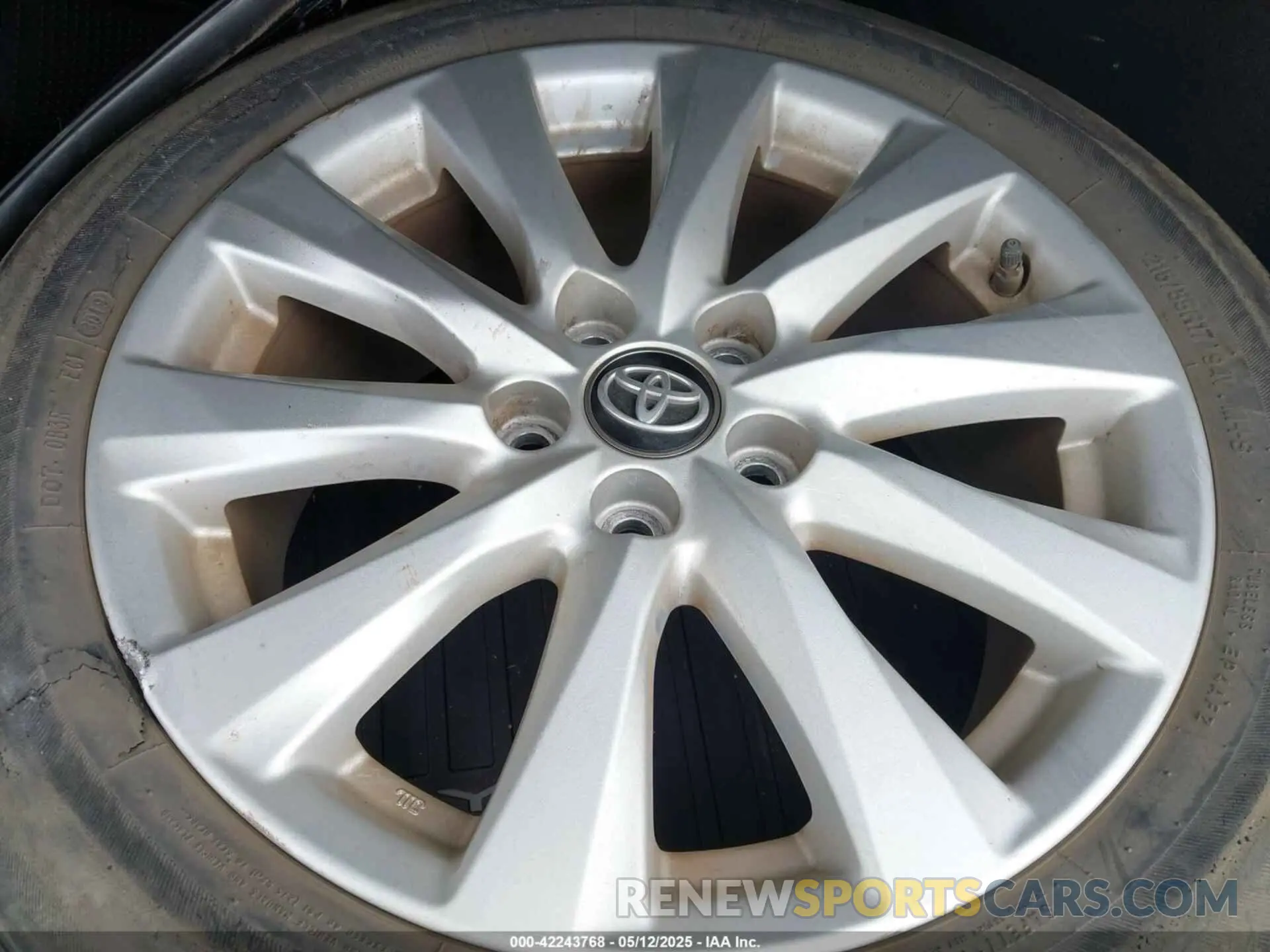 17 fotografías del automóvil dañado 4T1B11HK0KU297733 TOYOTA CAMRY 2019