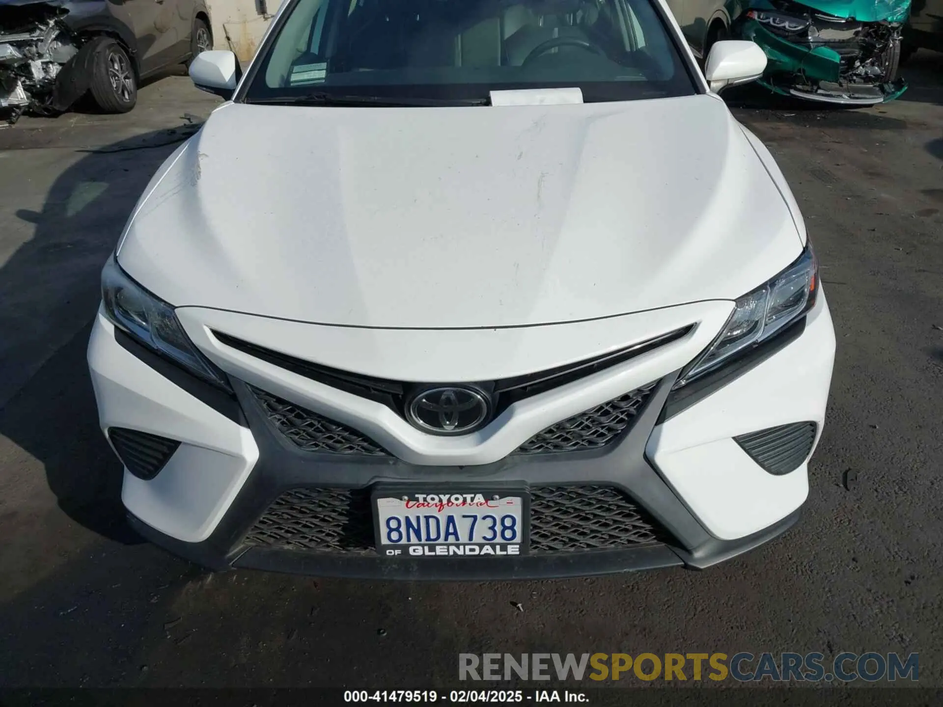 13 fotografías del automóvil dañado 4T1B11HK0KU686081 TOYOTA CAMRY 2019