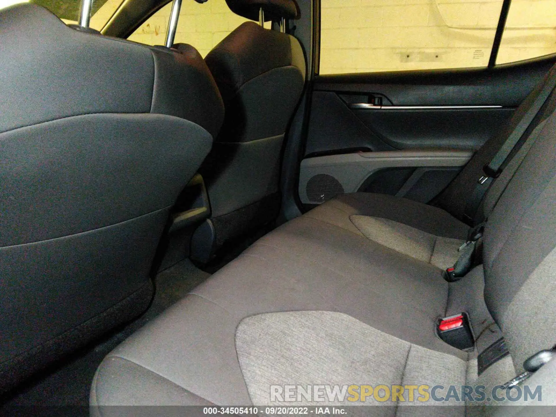 8 fotografías del automóvil dañado 4T1B11HK0KU694360 TOYOTA CAMRY 2019