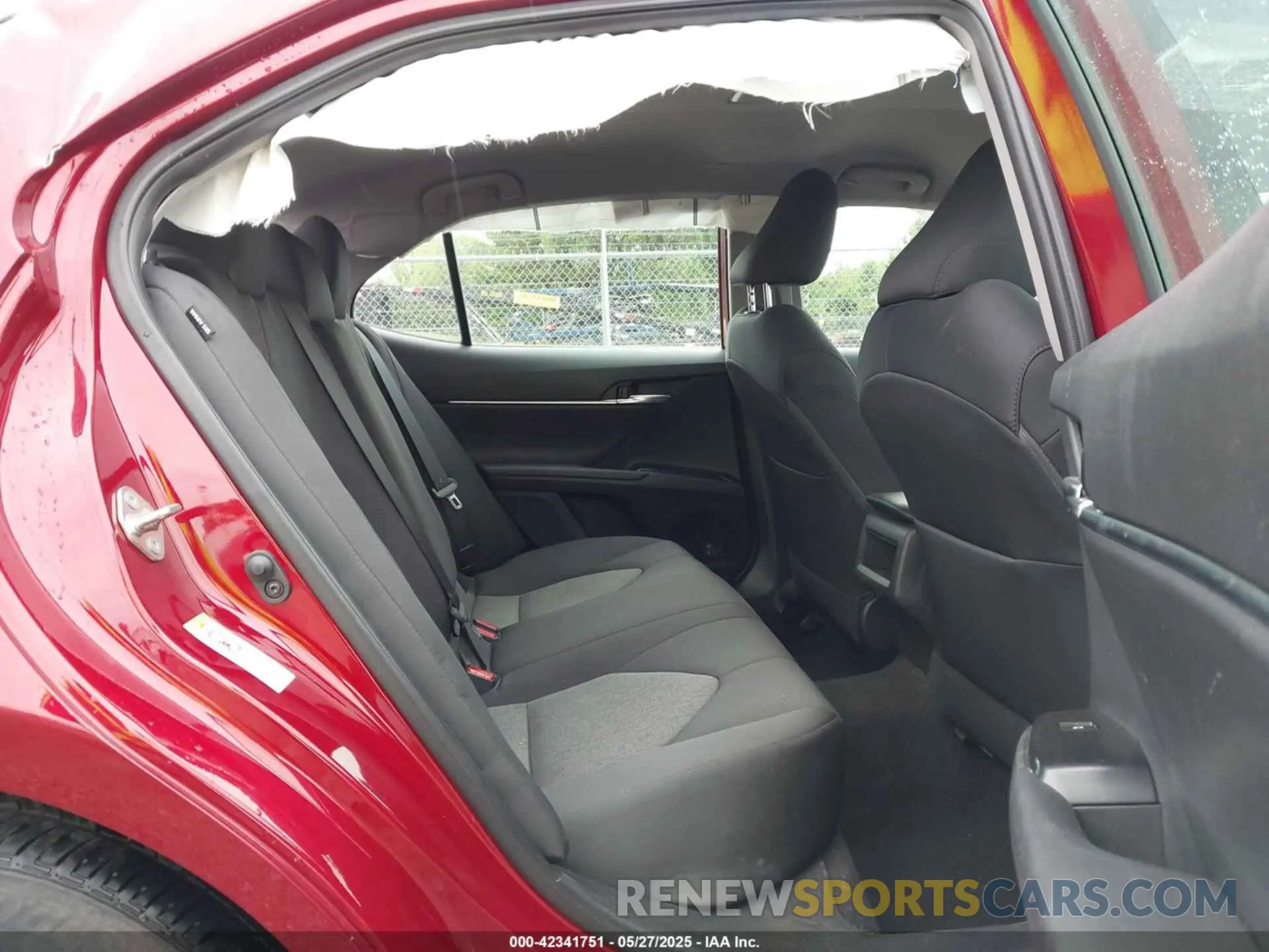 8 fotografías del automóvil dañado 4T1B11HK0KU701422 TOYOTA CAMRY 2019