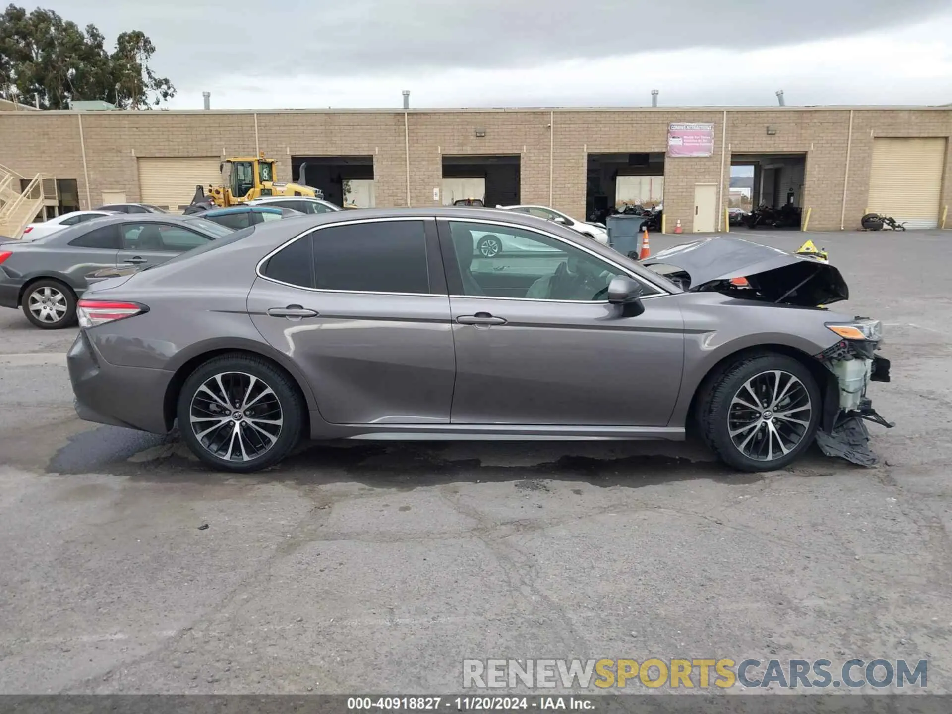 13 fotografías del automóvil dañado 4T1B11HK0KU714011 TOYOTA CAMRY 2019