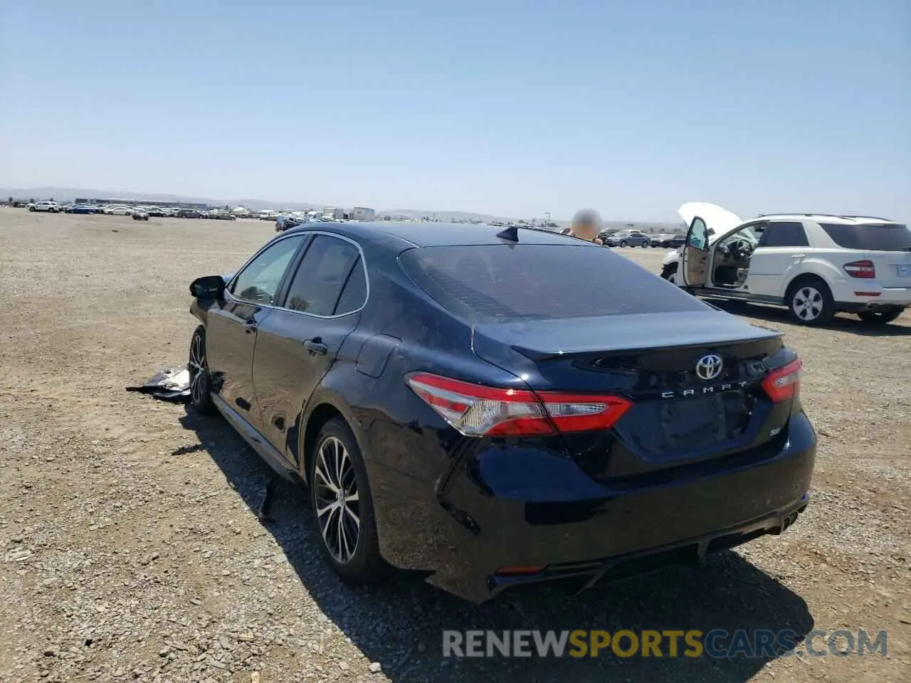 3 fotografías del automóvil dañado 4T1B11HK0KU723467 TOYOTA CAMRY 2019