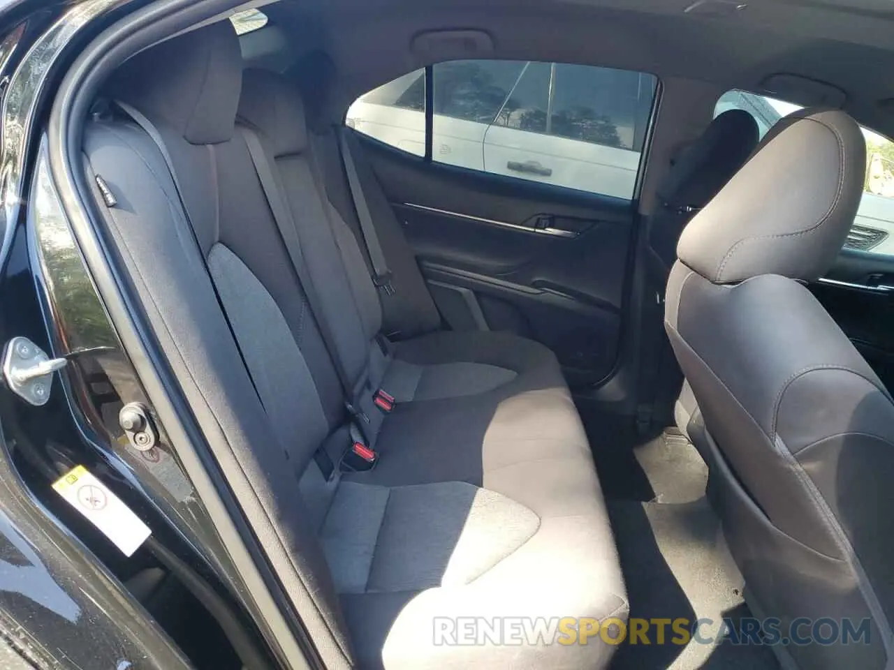 10 fotografías del automóvil dañado 4T1B11HK0KU723730 TOYOTA CAMRY 2019