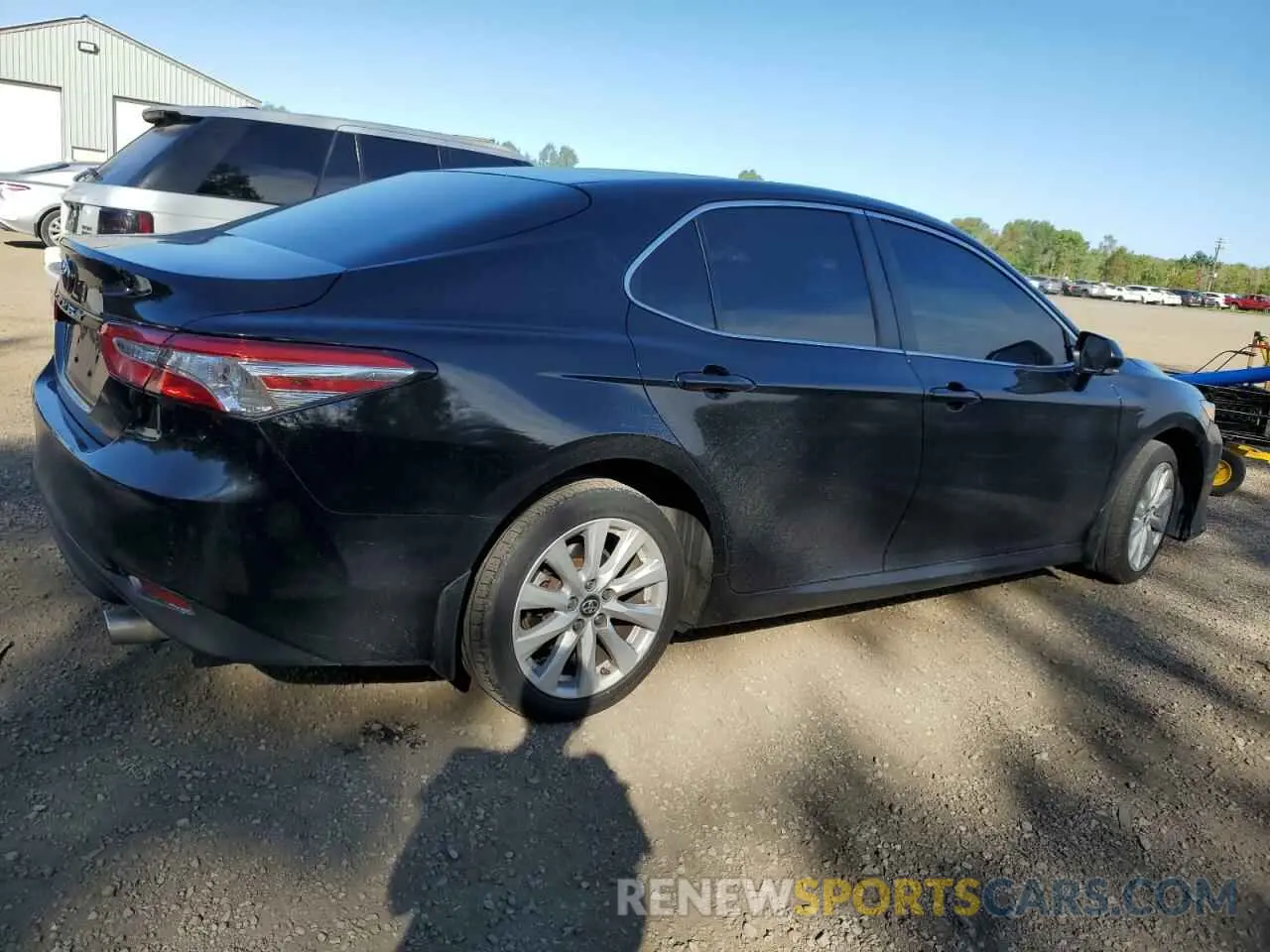 3 fotografías del automóvil dañado 4T1B11HK0KU723730 TOYOTA CAMRY 2019