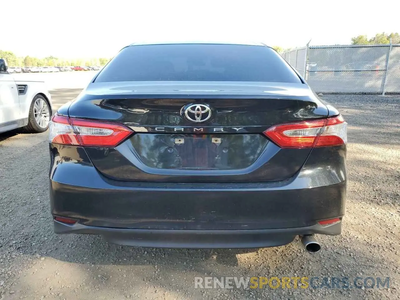 6 fotografías del automóvil dañado 4T1B11HK0KU723730 TOYOTA CAMRY 2019