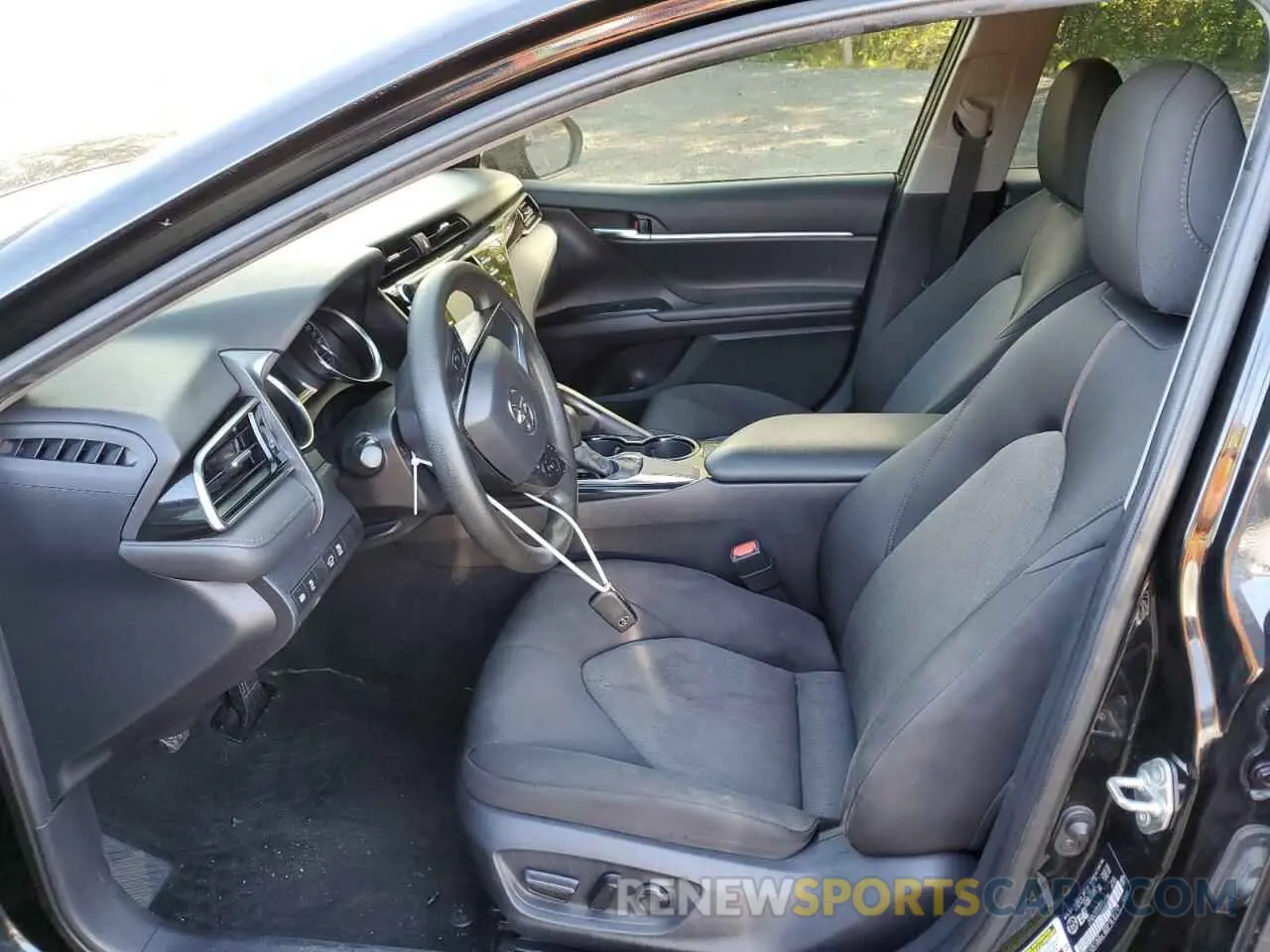 7 fotografías del automóvil dañado 4T1B11HK0KU723730 TOYOTA CAMRY 2019