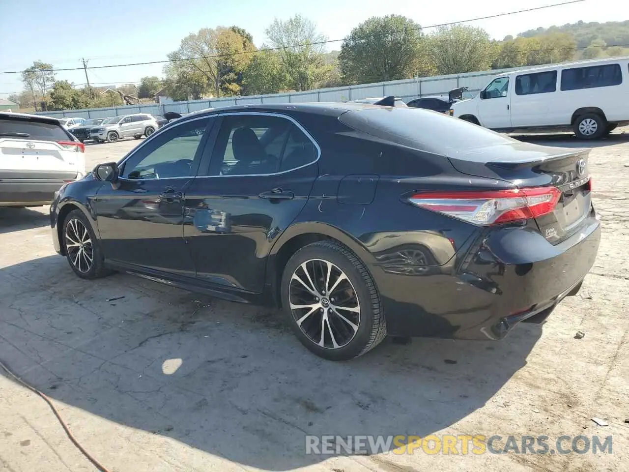 2 fotografías del automóvil dañado 4T1B11HK0KU729916 TOYOTA CAMRY 2019