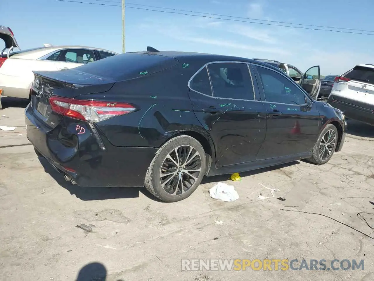3 fotografías del automóvil dañado 4T1B11HK0KU729916 TOYOTA CAMRY 2019