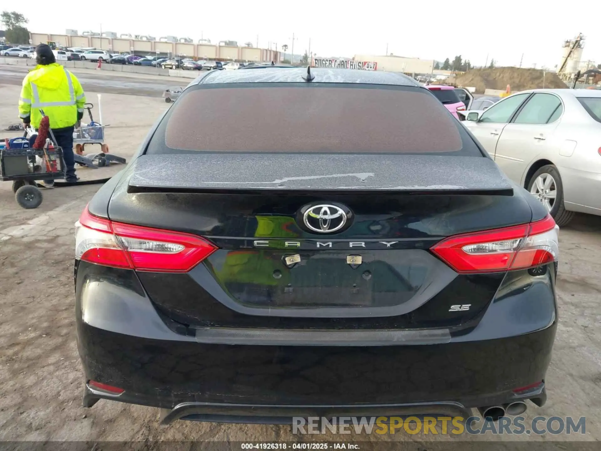 16 fotografías del automóvil dañado 4T1B11HK0KU730077 TOYOTA CAMRY 2019