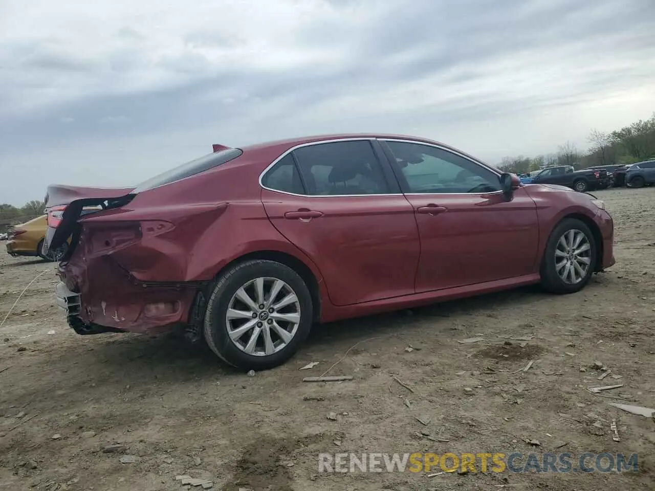3 fotografías del automóvil dañado 4T1B11HK0KU740365 TOYOTA CAMRY 2019