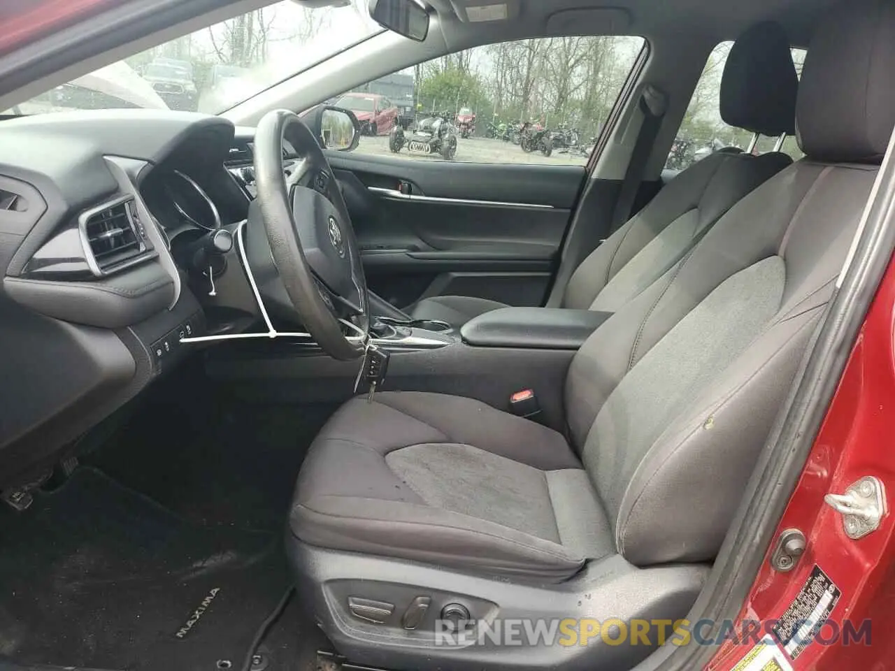7 fotografías del automóvil dañado 4T1B11HK0KU740365 TOYOTA CAMRY 2019