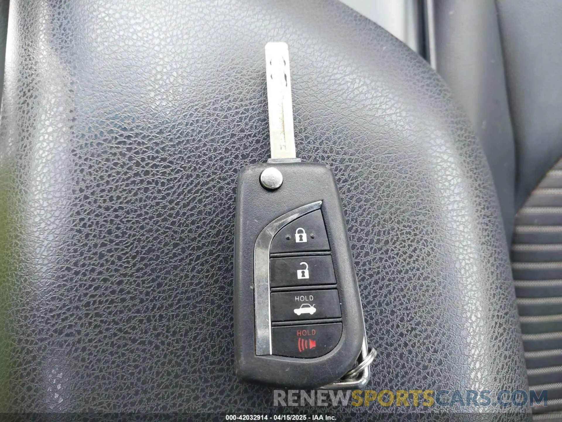 11 fotografías del automóvil dañado 4T1B11HK0KU754797 TOYOTA CAMRY 2019