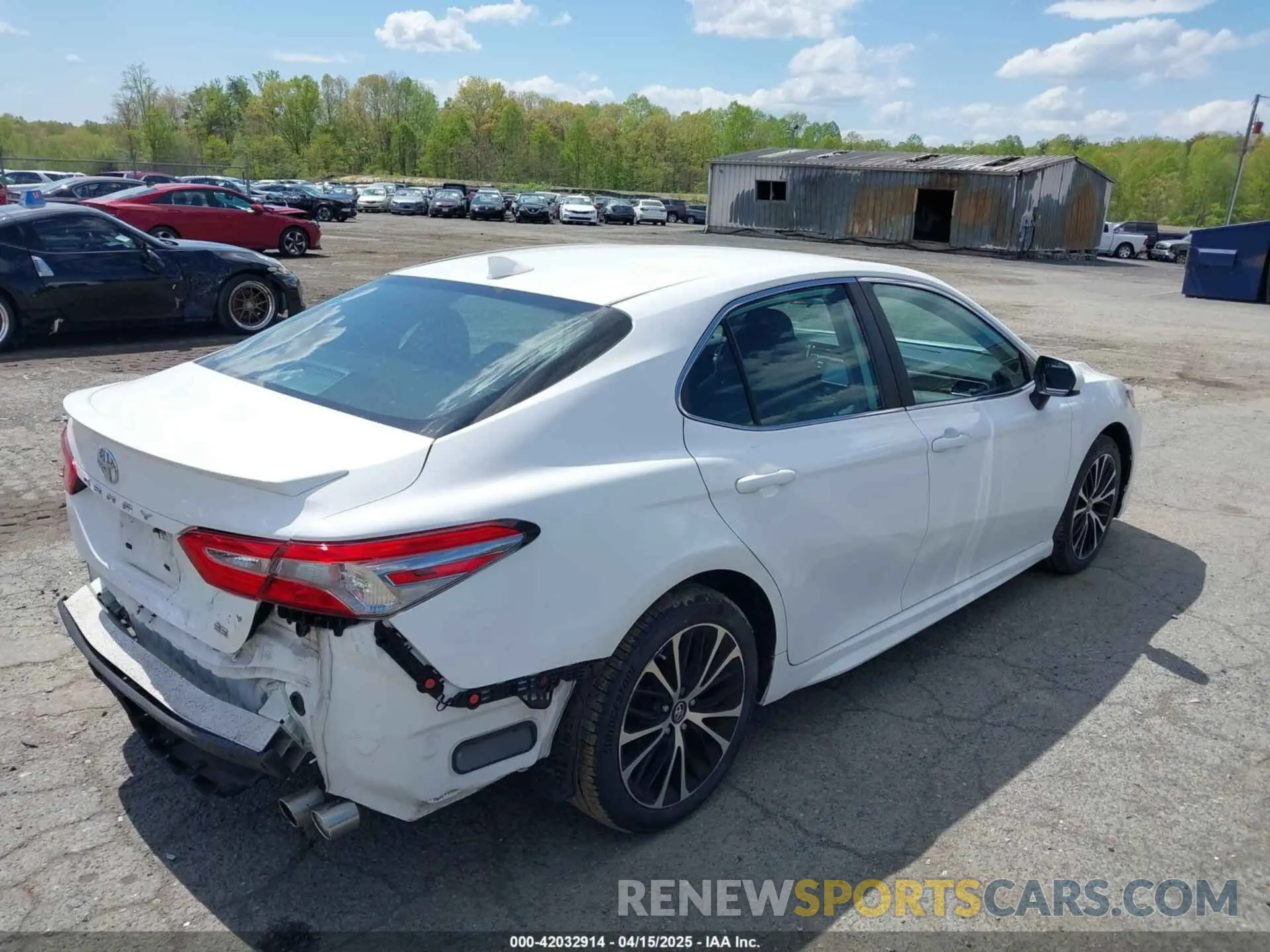 4 fotografías del automóvil dañado 4T1B11HK0KU754797 TOYOTA CAMRY 2019