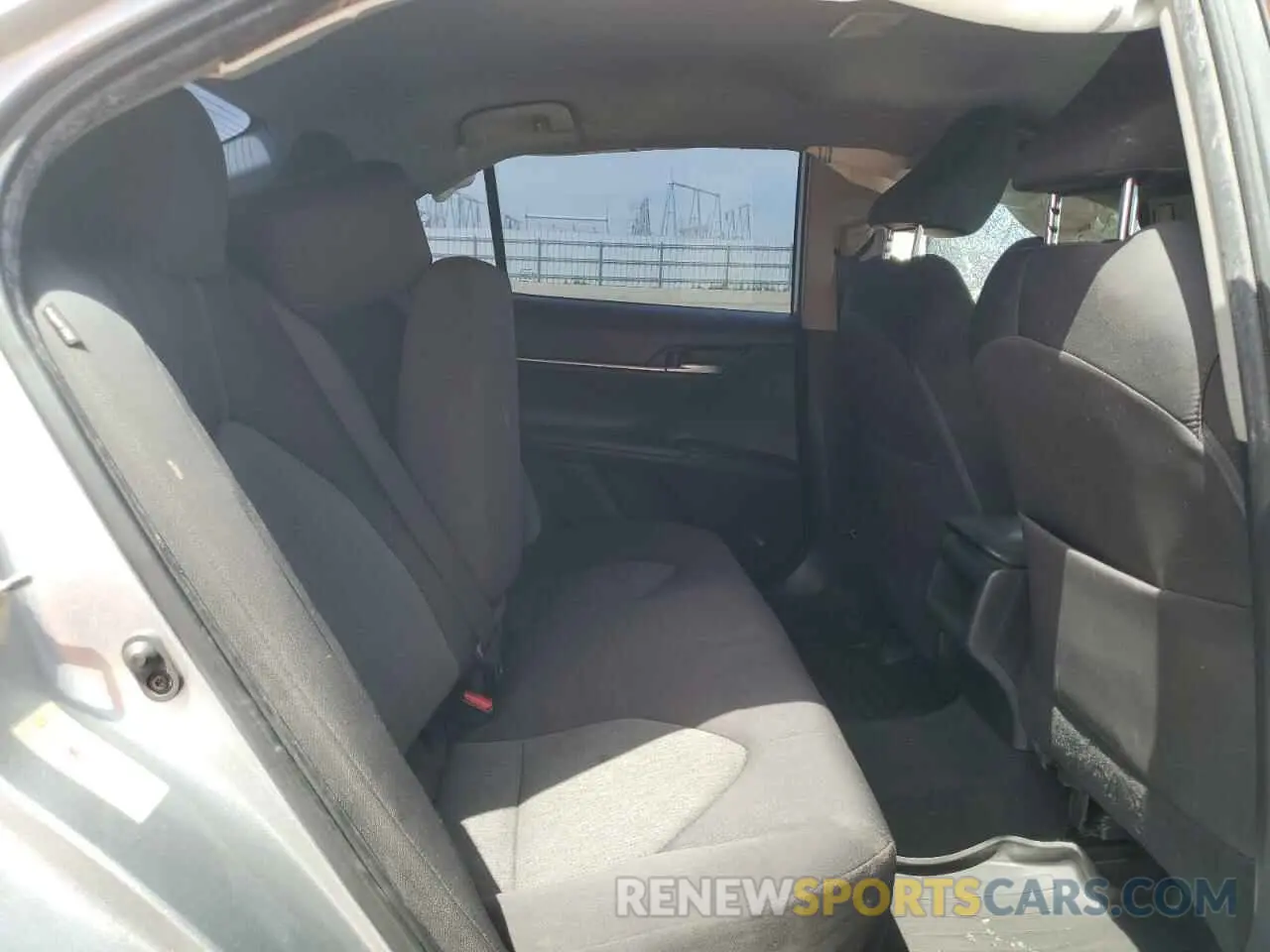 10 fotografías del automóvil dañado 4T1B11HK0KU763600 TOYOTA CAMRY 2019