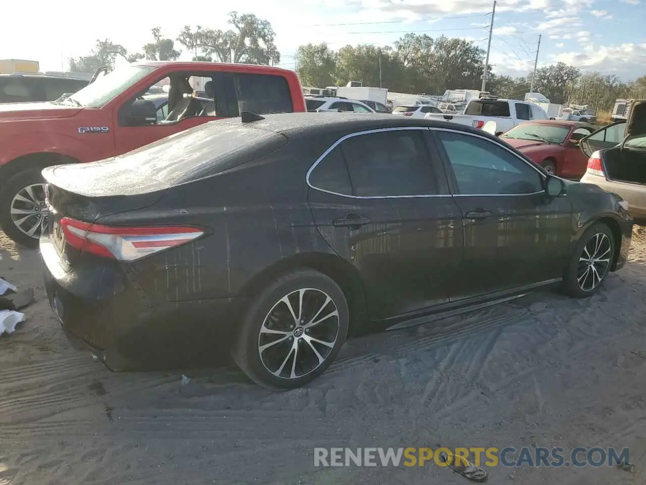 3 fotografías del automóvil dañado 4T1B11HK0KU776086 TOYOTA CAMRY 2019
