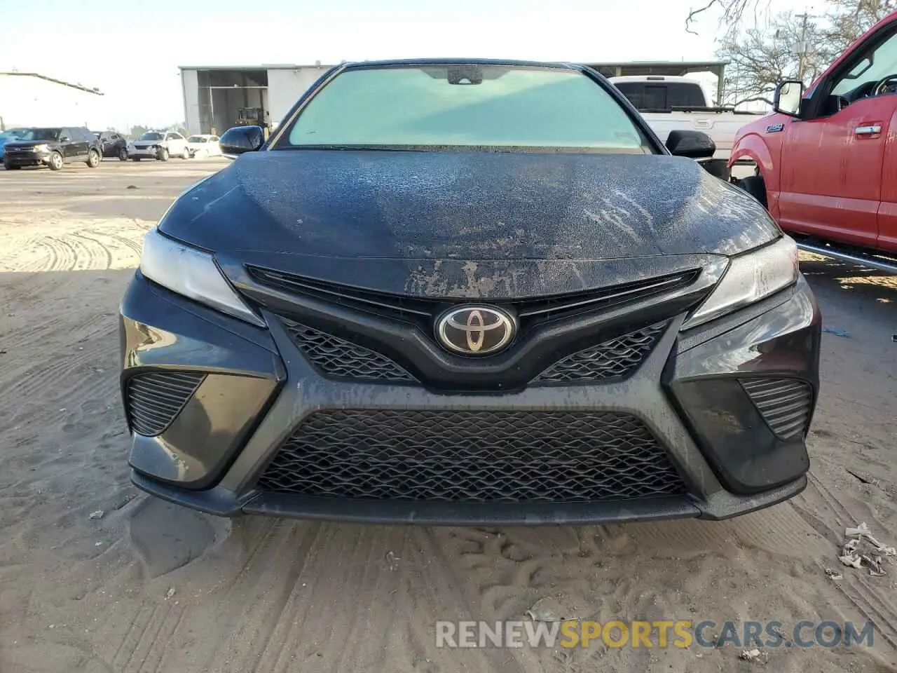 5 fotografías del automóvil dañado 4T1B11HK0KU776086 TOYOTA CAMRY 2019
