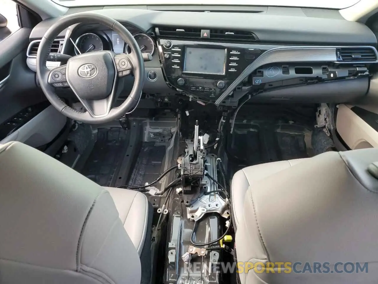 8 fotografías del automóvil dañado 4T1B11HK0KU776086 TOYOTA CAMRY 2019