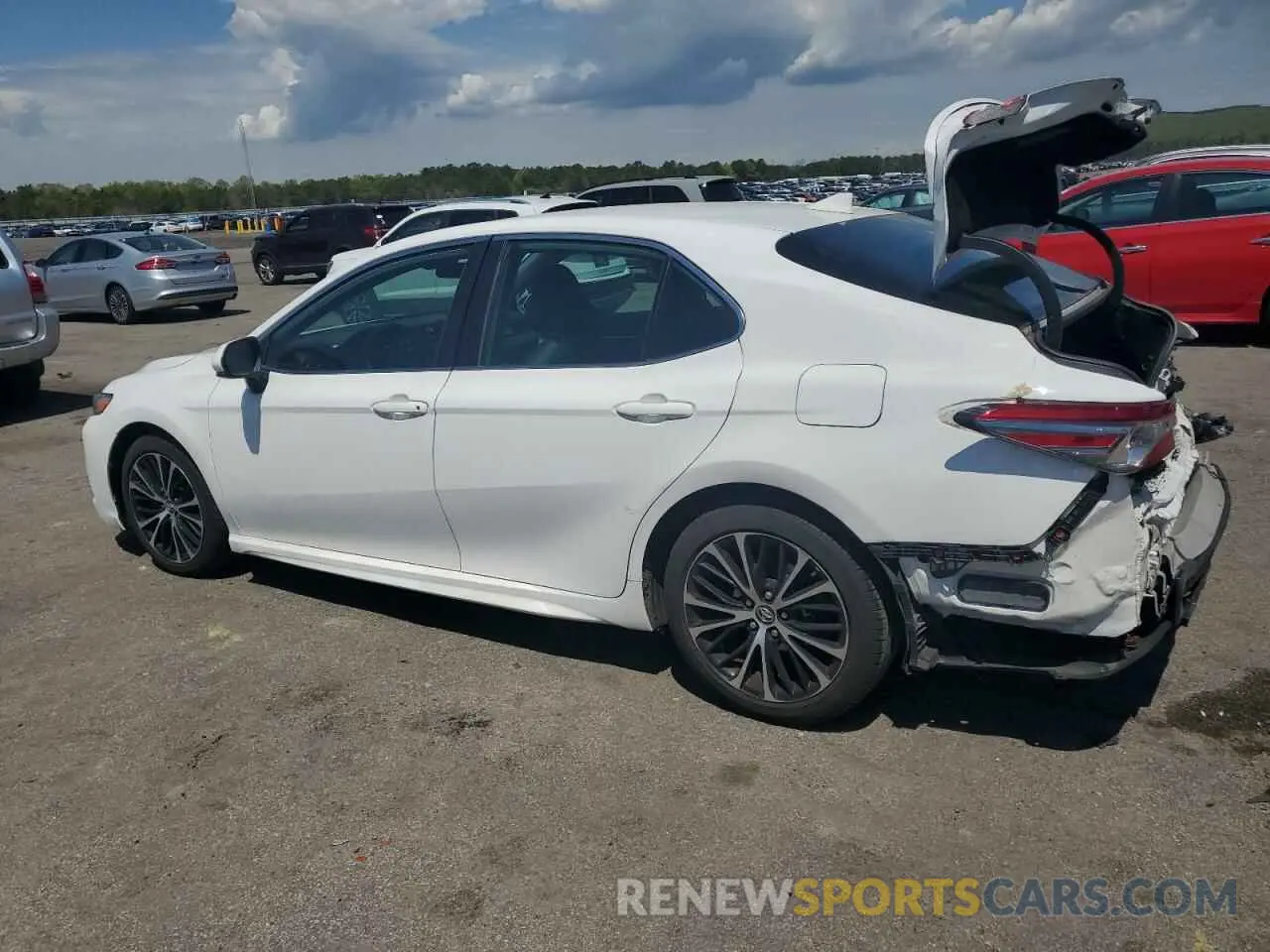 2 fotografías del automóvil dañado 4T1B11HK0KU779330 TOYOTA CAMRY 2019