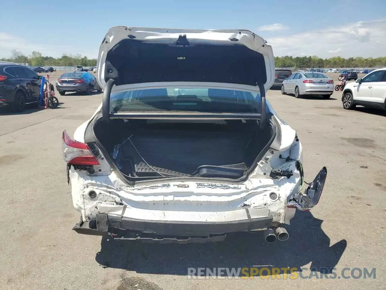6 fotografías del automóvil dañado 4T1B11HK0KU779330 TOYOTA CAMRY 2019