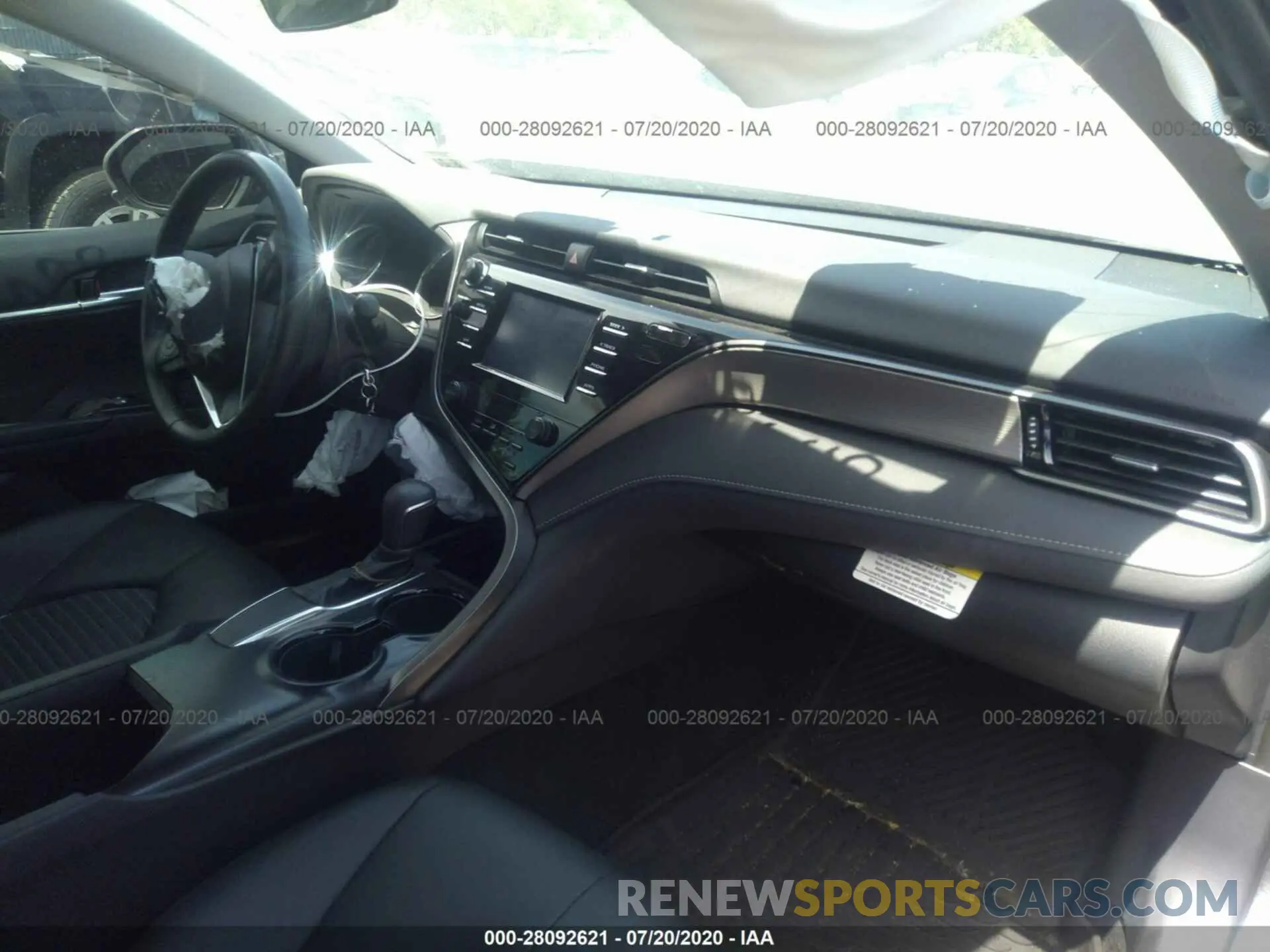 5 fotografías del automóvil dañado 4T1B11HK0KU783314 TOYOTA CAMRY 2019