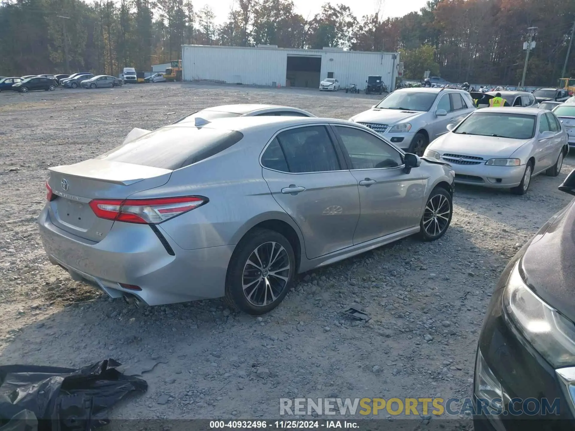 4 fotografías del automóvil dañado 4T1B11HK0KU785886 TOYOTA CAMRY 2019