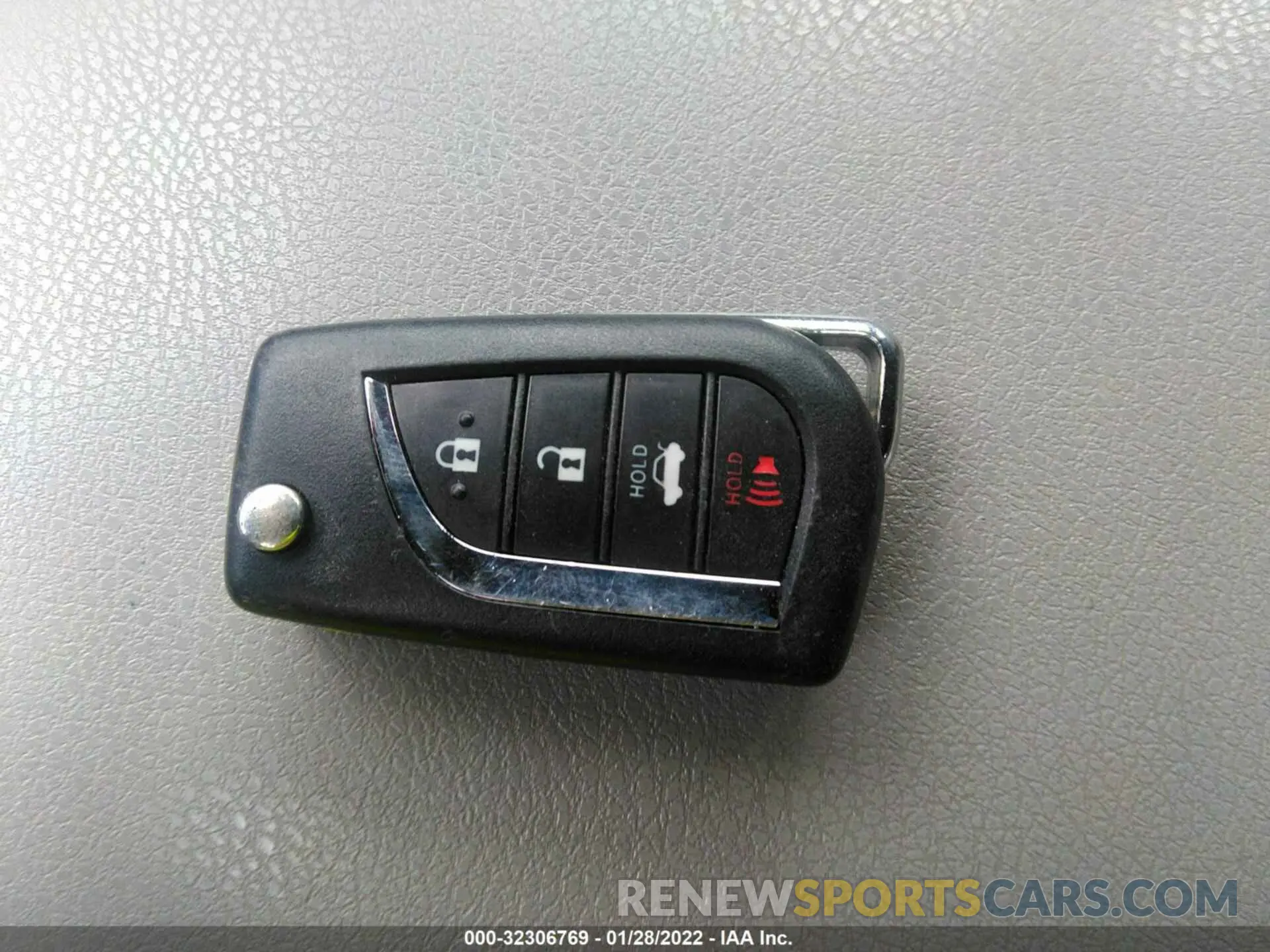 11 fotografías del automóvil dañado 4T1B11HK0KU786410 TOYOTA CAMRY 2019