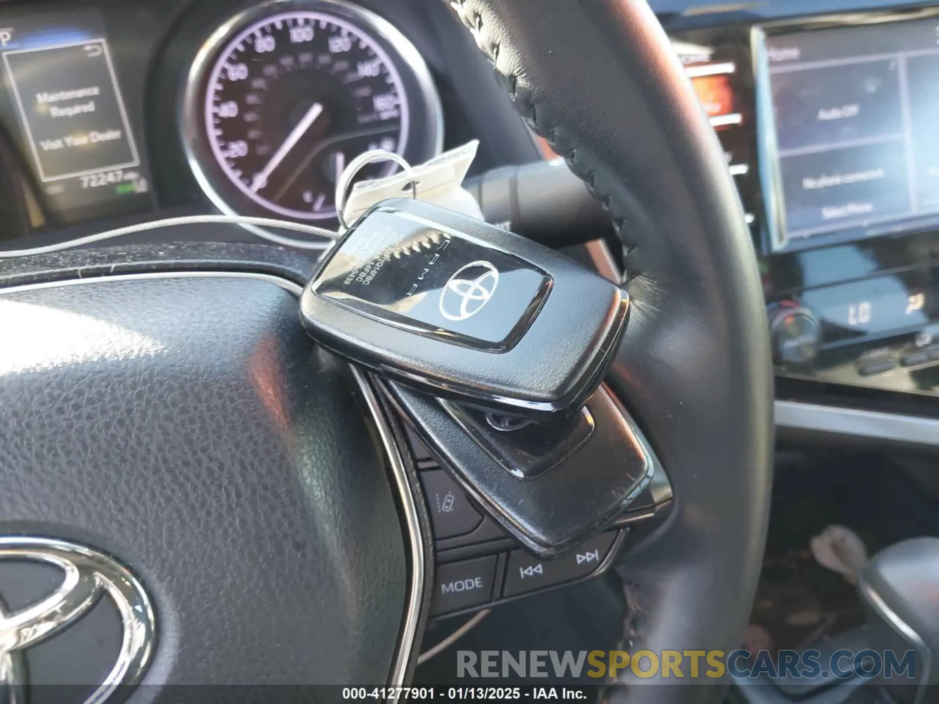 11 fotografías del automóvil dañado 4T1B11HK0KU787685 TOYOTA CAMRY 2019