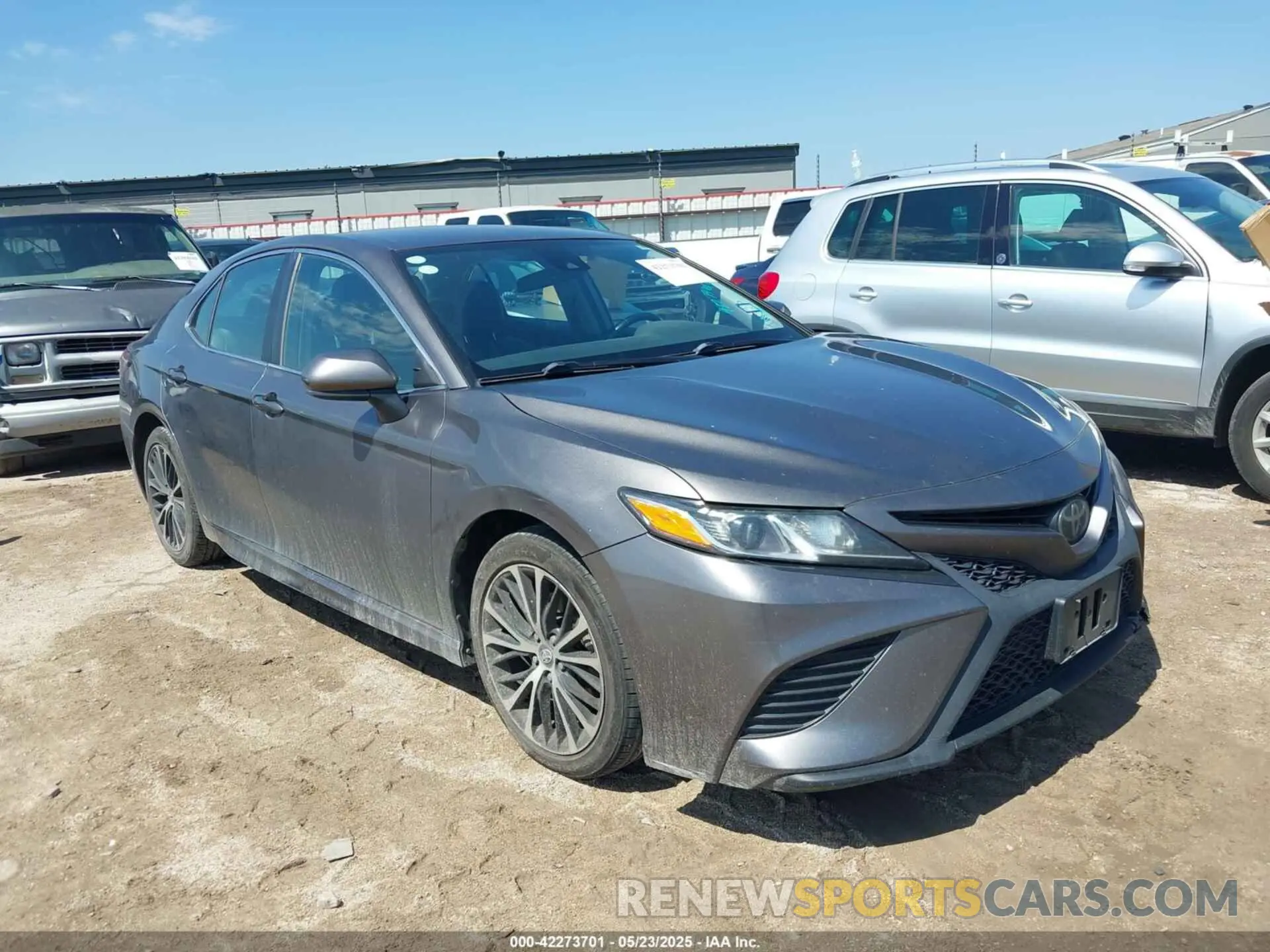 1 fotografías del automóvil dañado 4T1B11HK0KU787945 TOYOTA CAMRY 2019