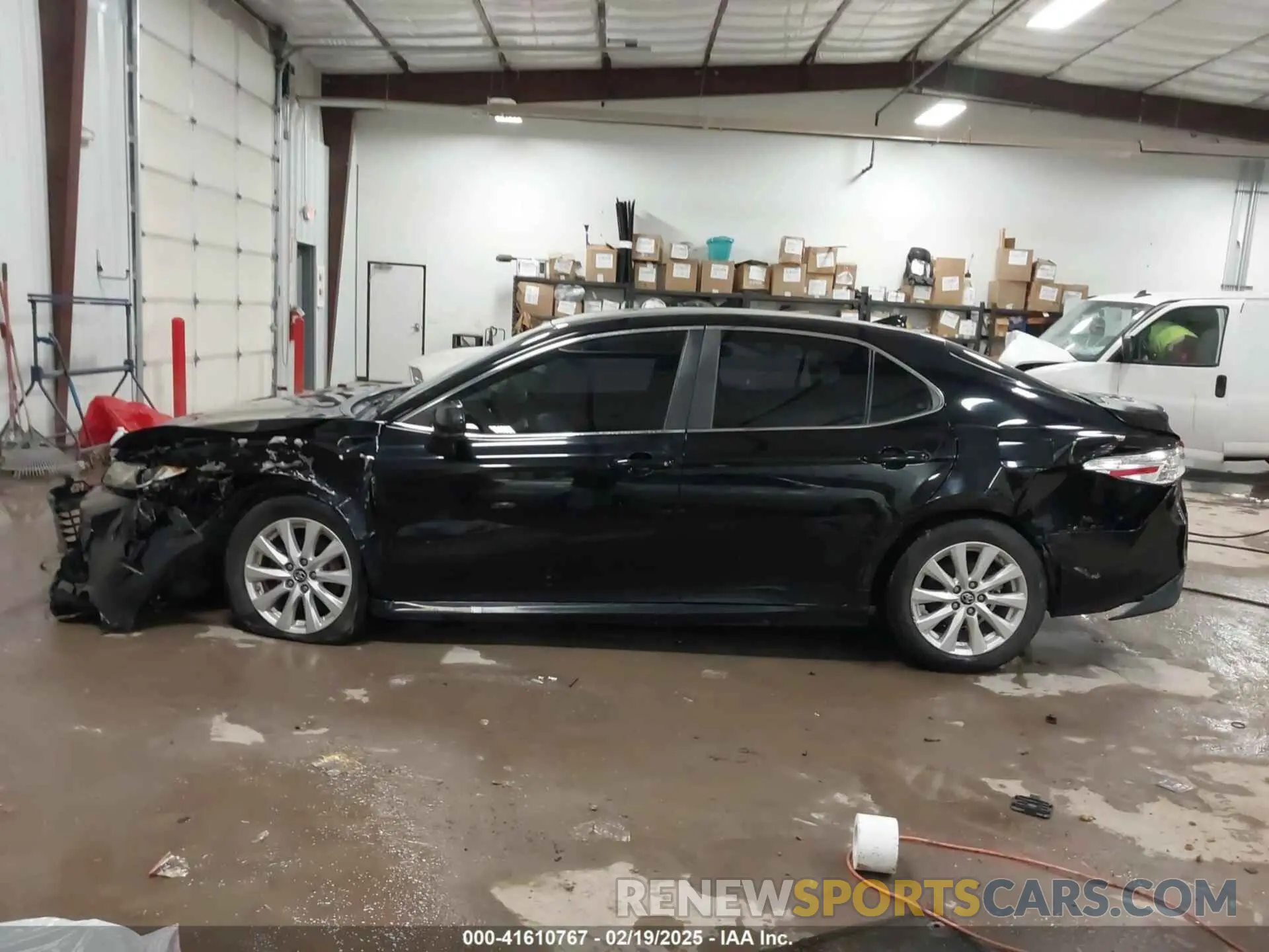 15 fotografías del automóvil dañado 4T1B11HK0KU788433 TOYOTA CAMRY 2019