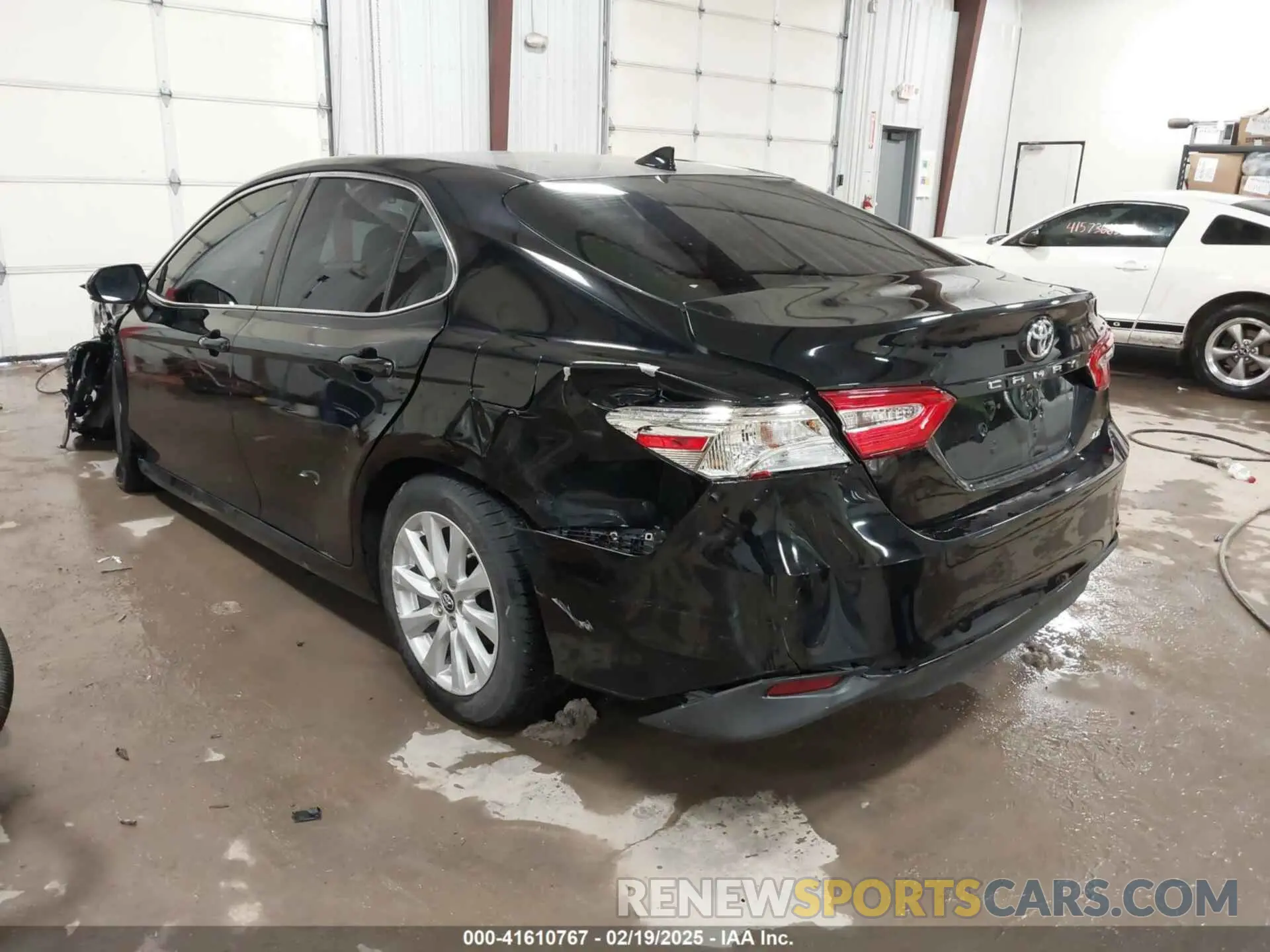 3 fotografías del automóvil dañado 4T1B11HK0KU788433 TOYOTA CAMRY 2019