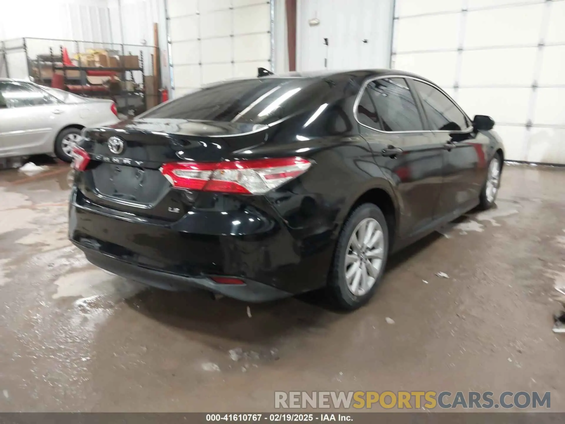 4 fotografías del automóvil dañado 4T1B11HK0KU788433 TOYOTA CAMRY 2019