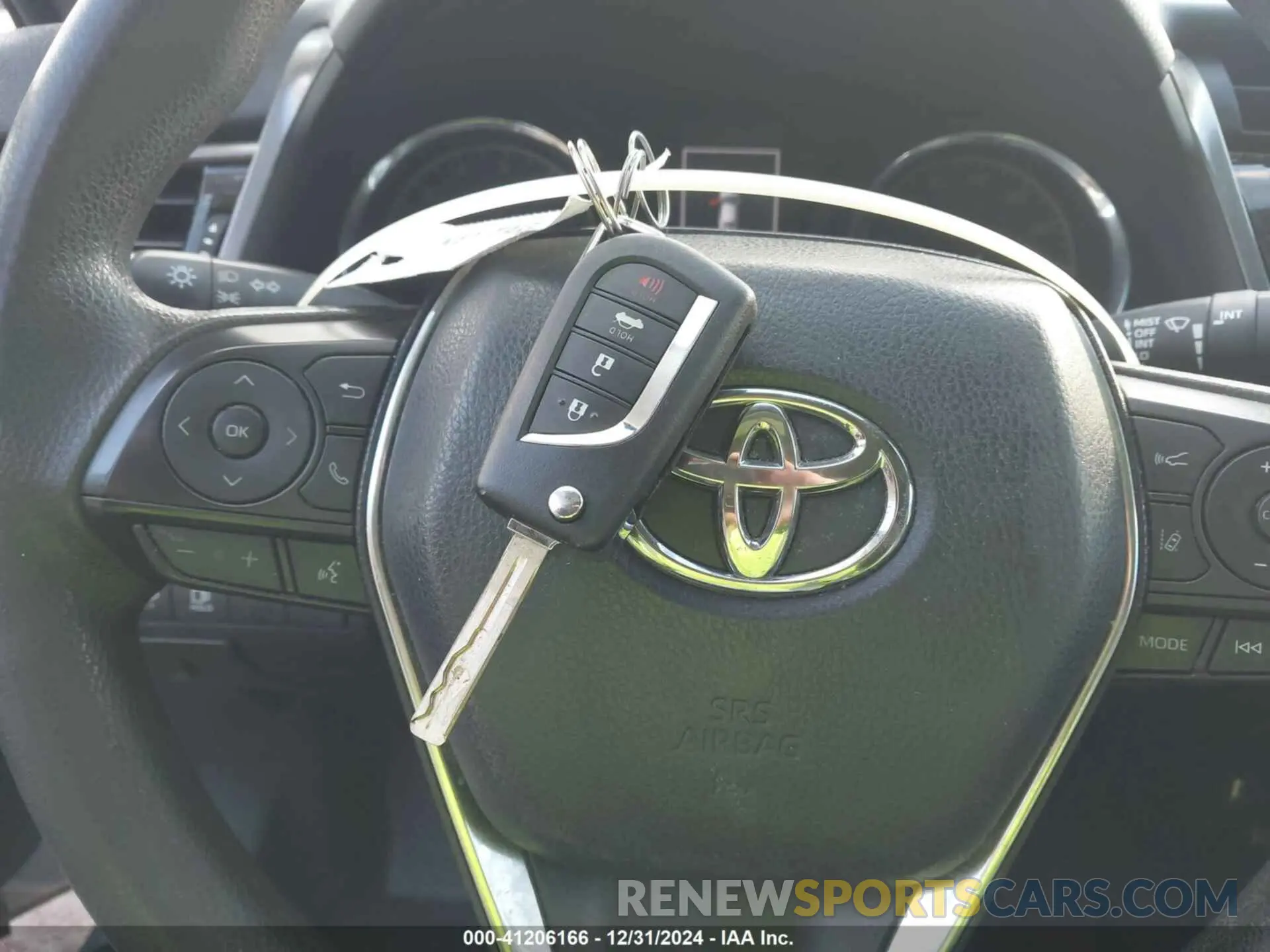 11 fotografías del automóvil dañado 4T1B11HK0KU791767 TOYOTA CAMRY 2019