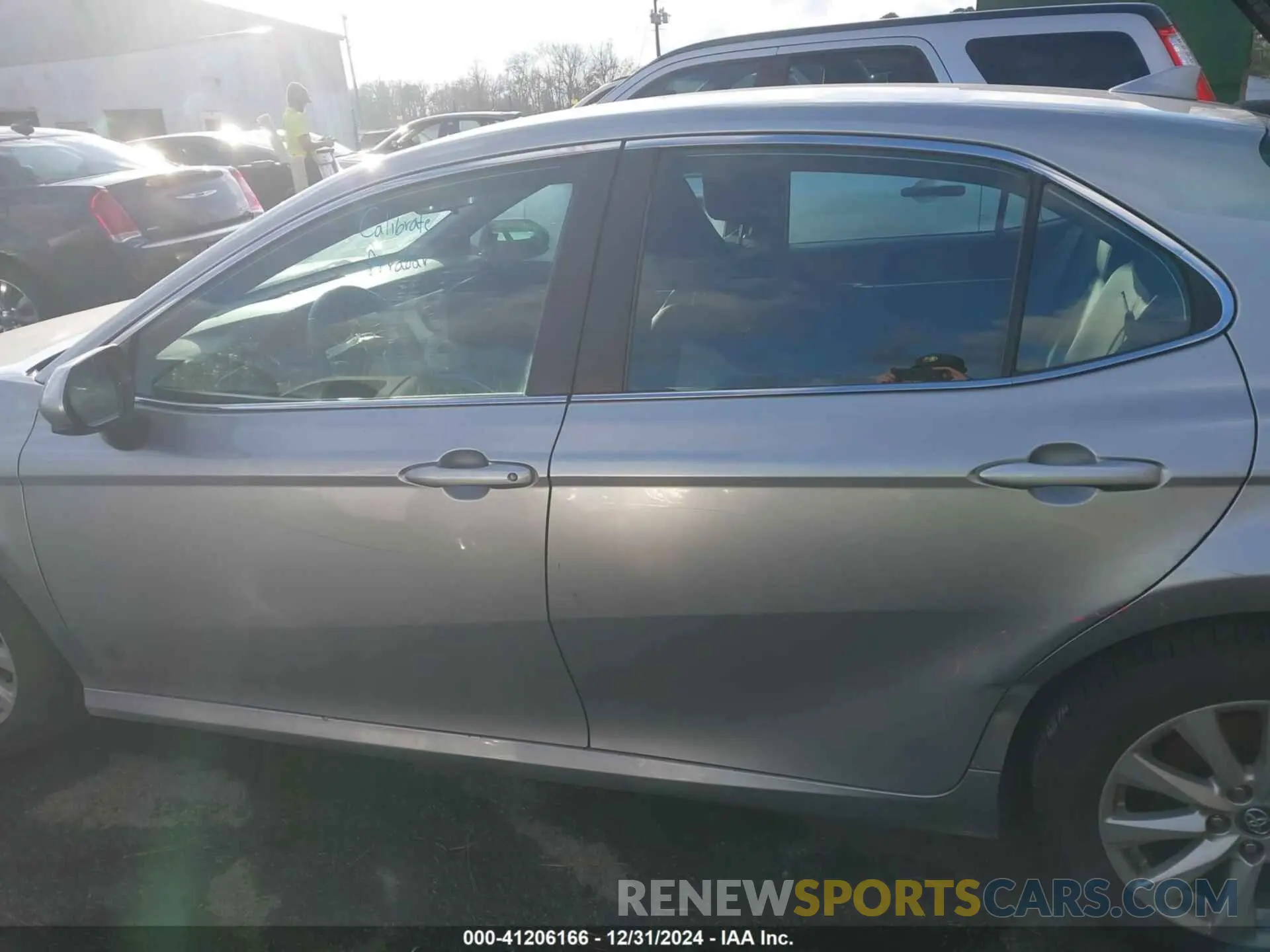 14 fotografías del automóvil dañado 4T1B11HK0KU791767 TOYOTA CAMRY 2019