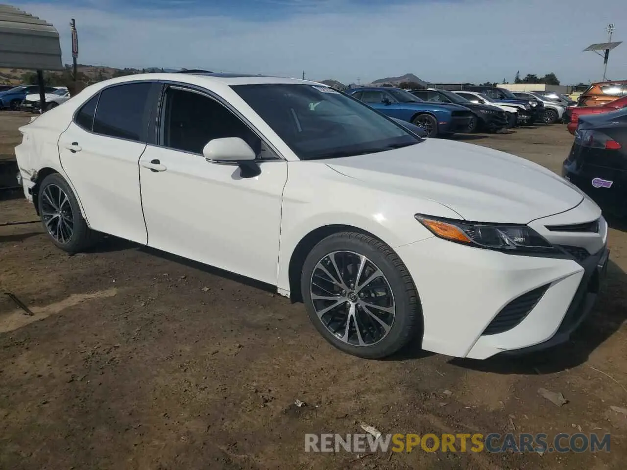 4 fotografías del automóvil dañado 4T1B11HK0KU793003 TOYOTA CAMRY 2019