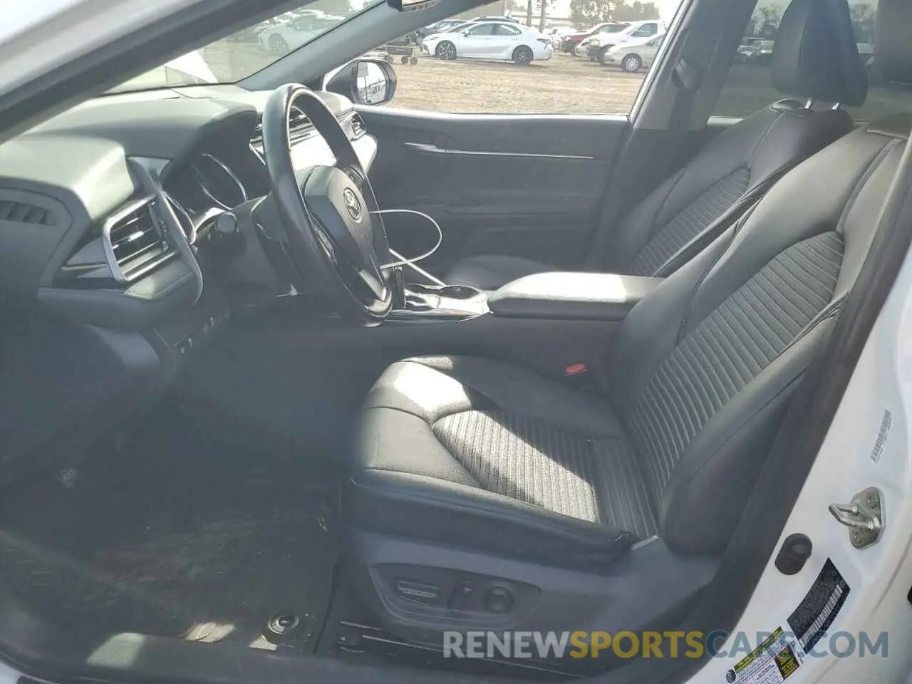 7 fotografías del automóvil dañado 4T1B11HK0KU793003 TOYOTA CAMRY 2019