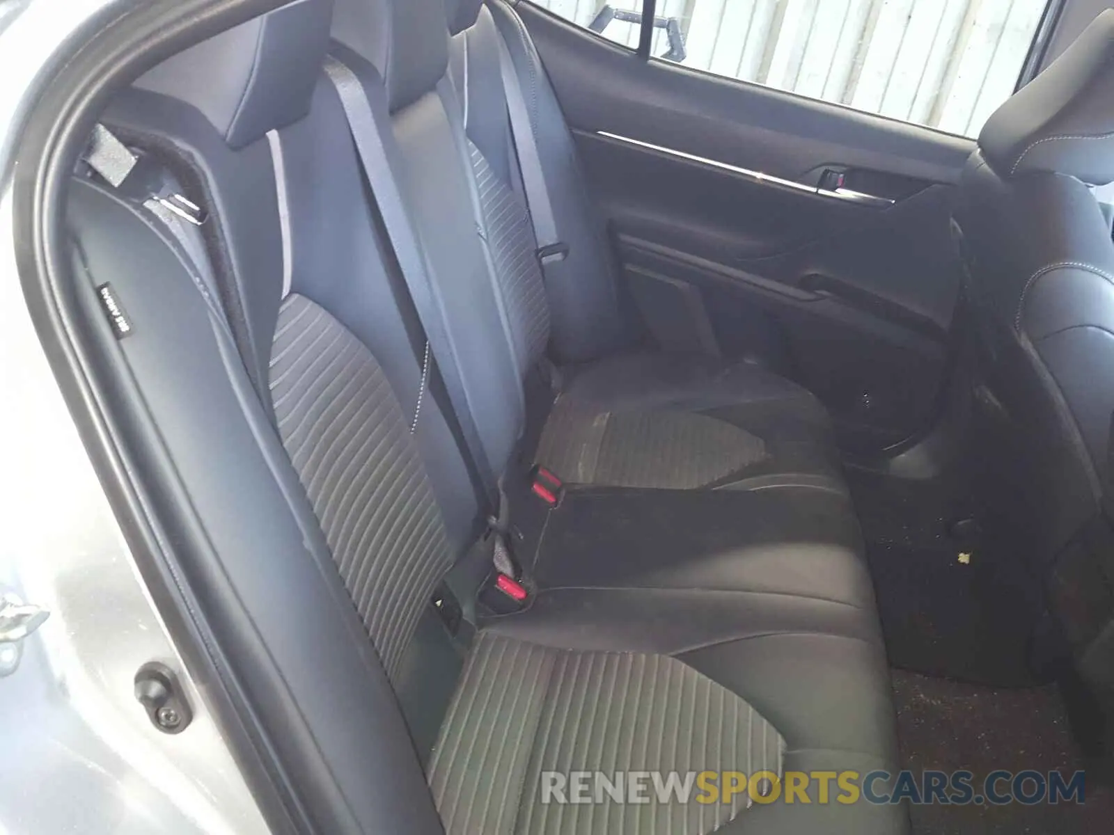 6 fotografías del automóvil dañado 4T1B11HK0KU796676 TOYOTA CAMRY 2019