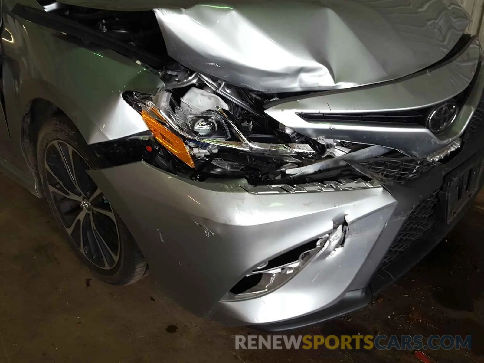 9 fotografías del automóvil dañado 4T1B11HK0KU796676 TOYOTA CAMRY 2019