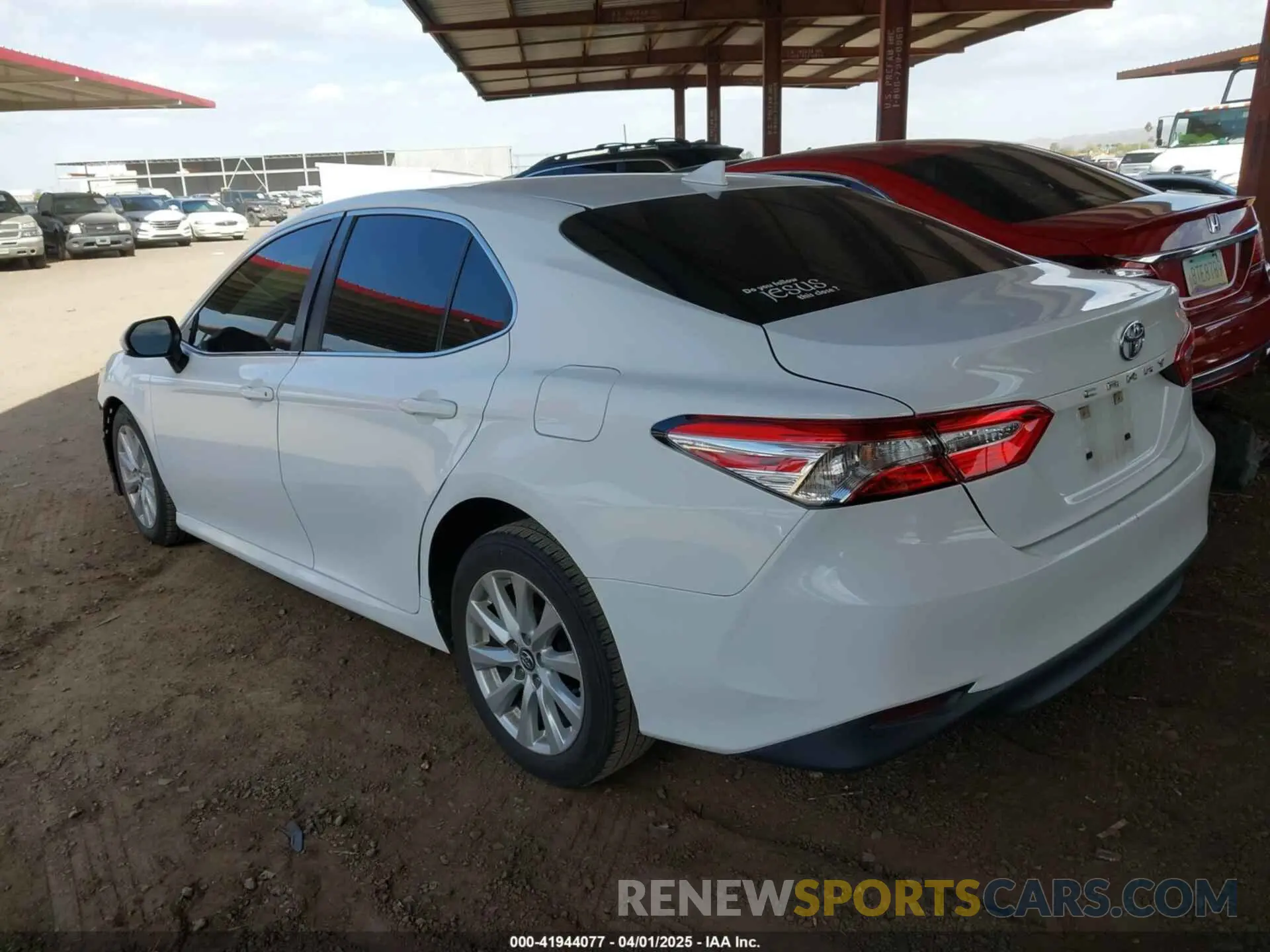 3 fotografías del automóvil dañado 4T1B11HK0KU798847 TOYOTA CAMRY 2019